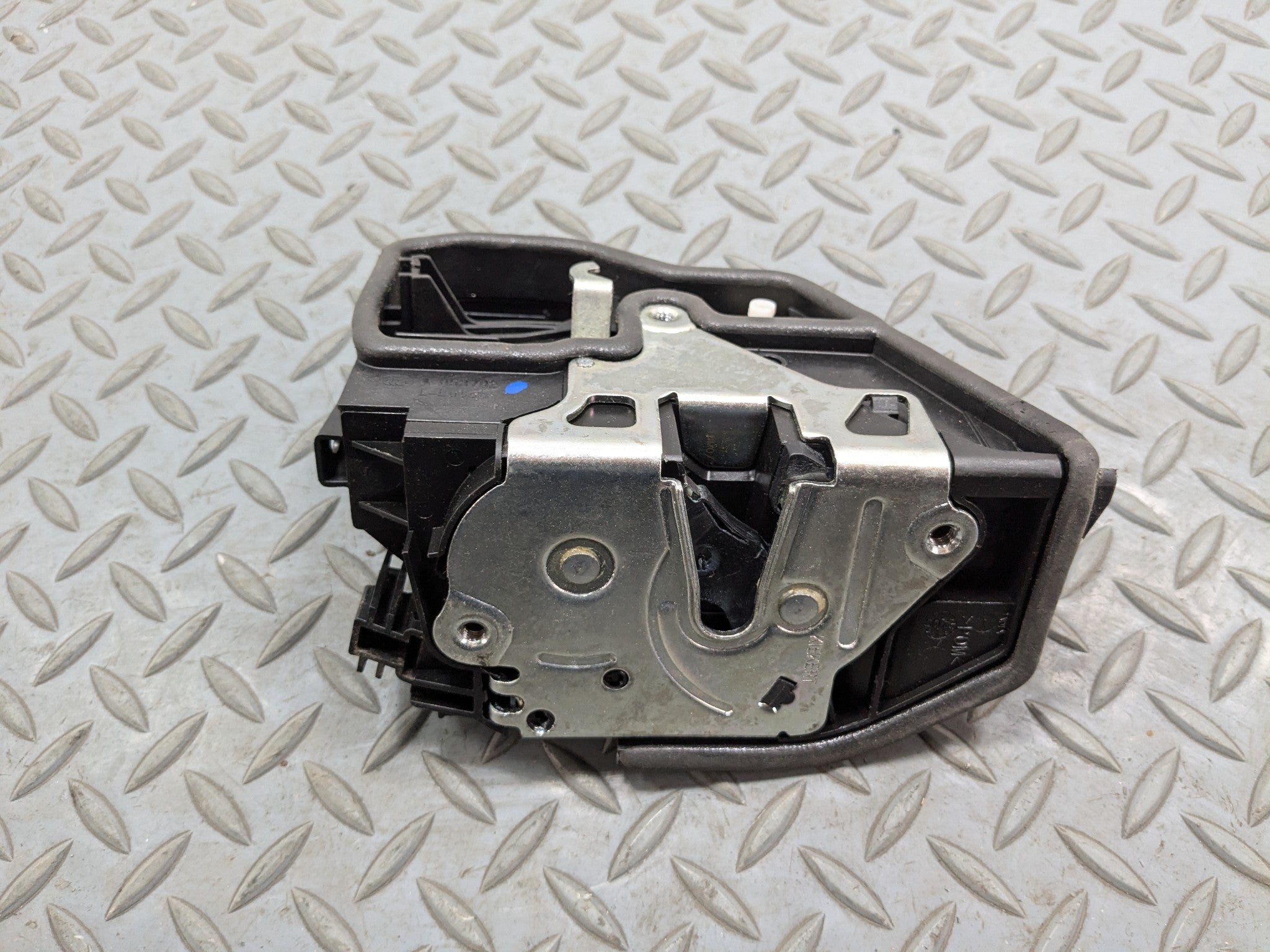 2014 - 2016 BMW 528I OEM DOOR LATCH LOCK ACTUATOR FRONT RIGHT PASSENGER SIDE