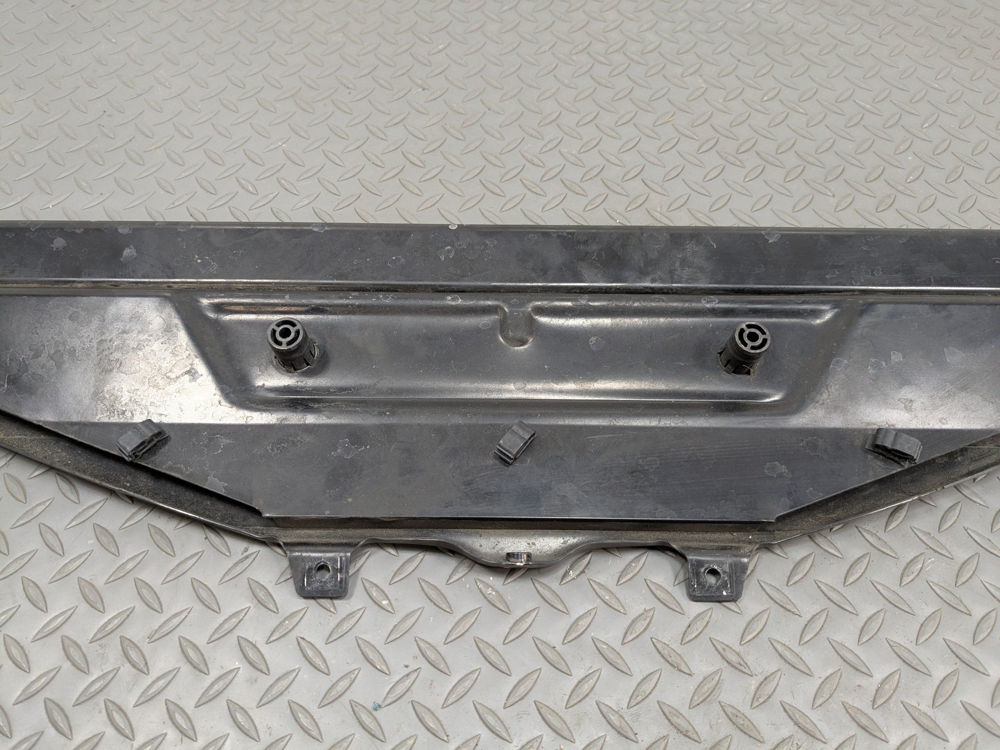 2014 - 2016 BMW 528I OEM RADIATOR SUPPORT MOUNT BRACKET TIE BAR FRONT UPPER