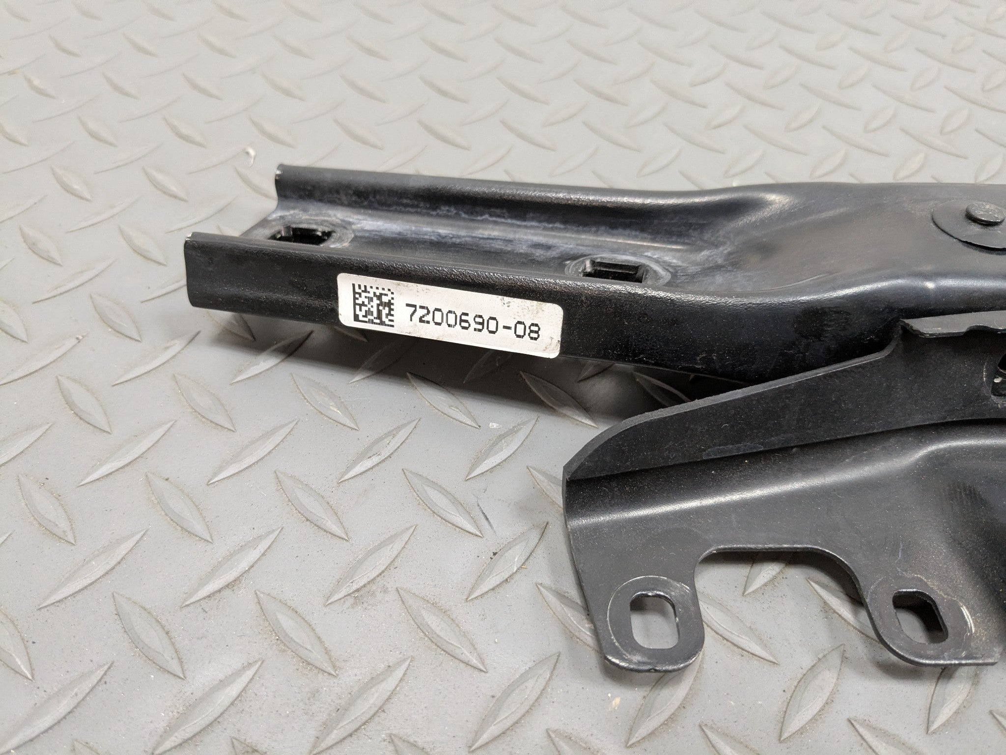2014 - 2016 BMW 528I OEM RADIATOR SUPPORT MOUNT BRACKET TIE BAR FRONT UPPER