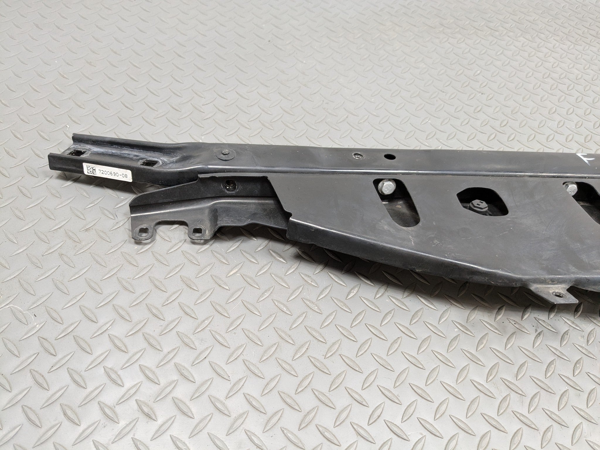 2014 - 2016 BMW 528I OEM RADIATOR SUPPORT MOUNT BRACKET TIE BAR FRONT UPPER