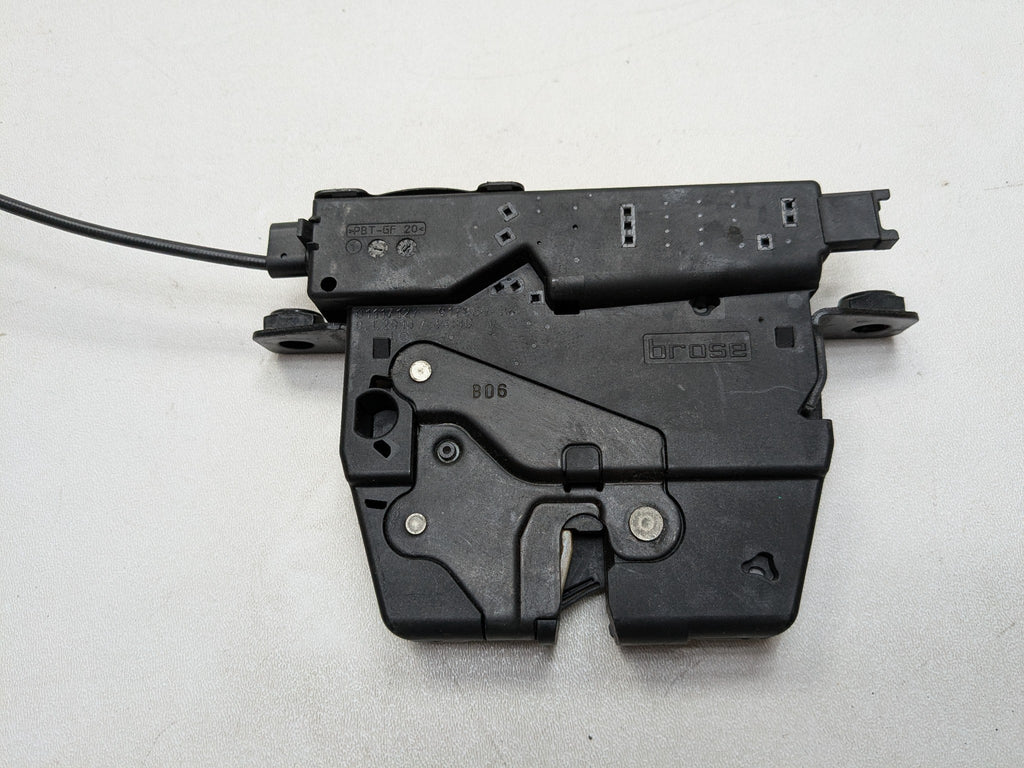 2014 - 2016 BMW 528I OEM LID LATCH REAR TRUNK LIFTGATE LOCK RELEASE ACTUATOR