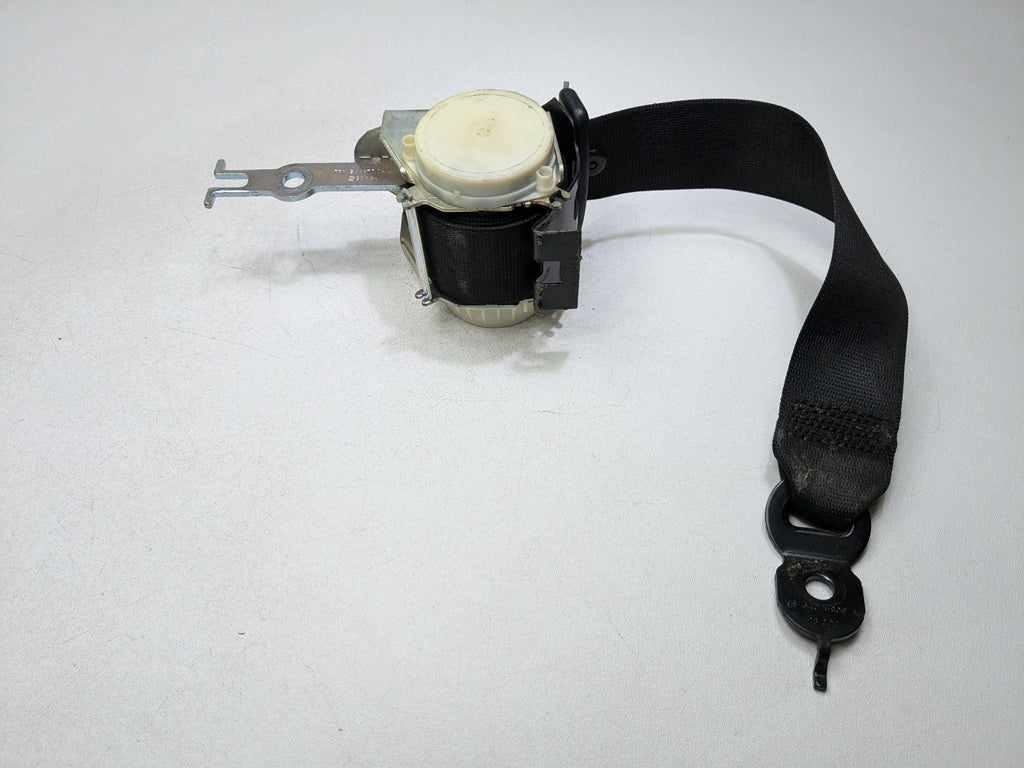 2014 - 2016 BMW 528I OEM SEAT BELT RETRACTOR REAR LEFT DRIVER SIDE
