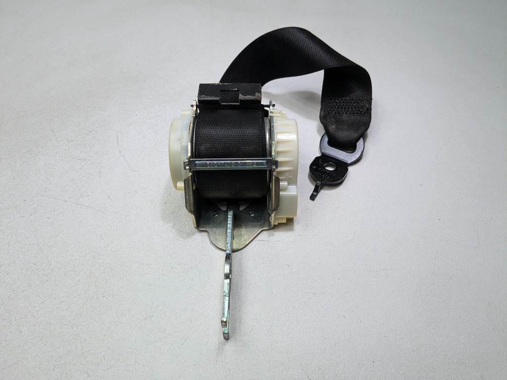 2014 - 2016 BMW 528I OEM SEAT BELT RETRACTOR REAR RIGHT PASSENGER SIDE