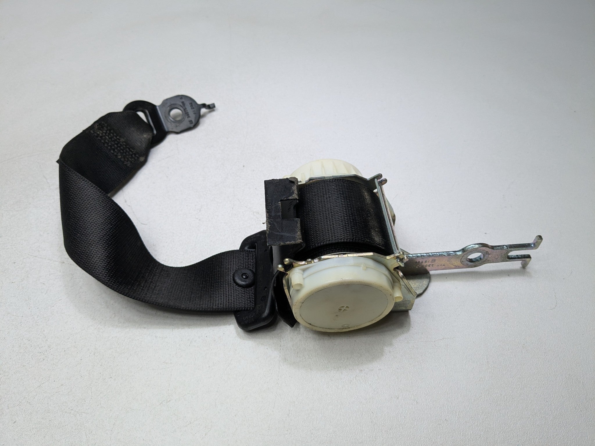 2014 - 2016 BMW 528I OEM SEAT BELT RETRACTOR REAR RIGHT PASSENGER SIDE