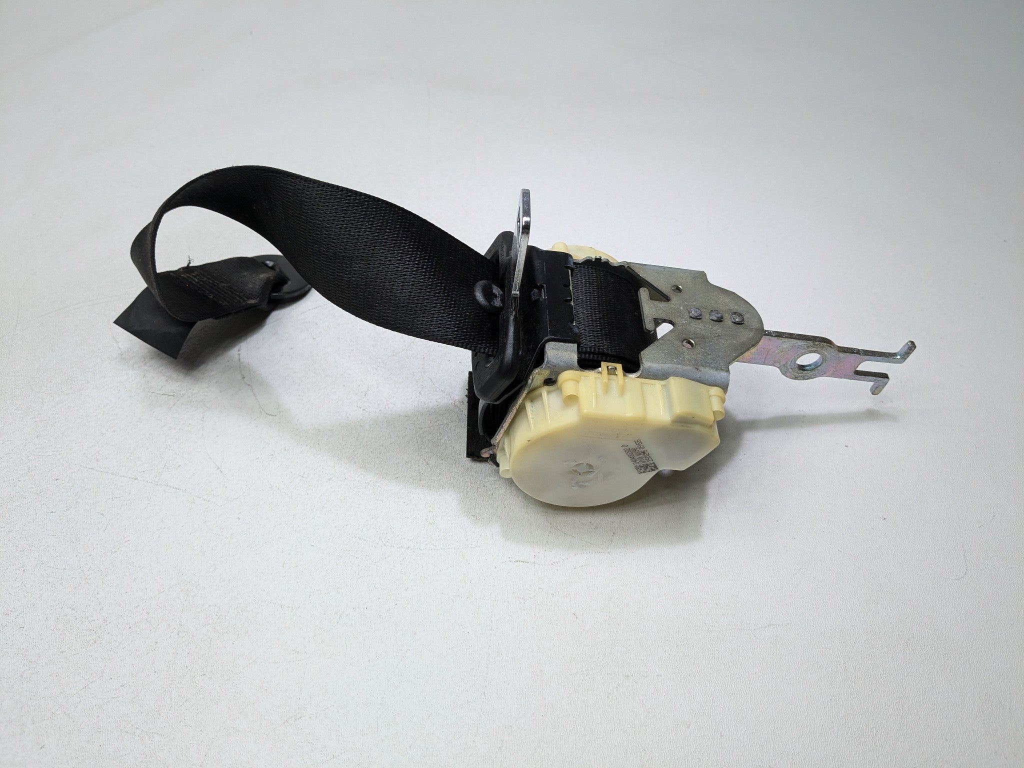 2014 - 2016 BMW 528I OEM SEAT BELT RETRACTOR REAR RIGHT PASSENGER SIDE