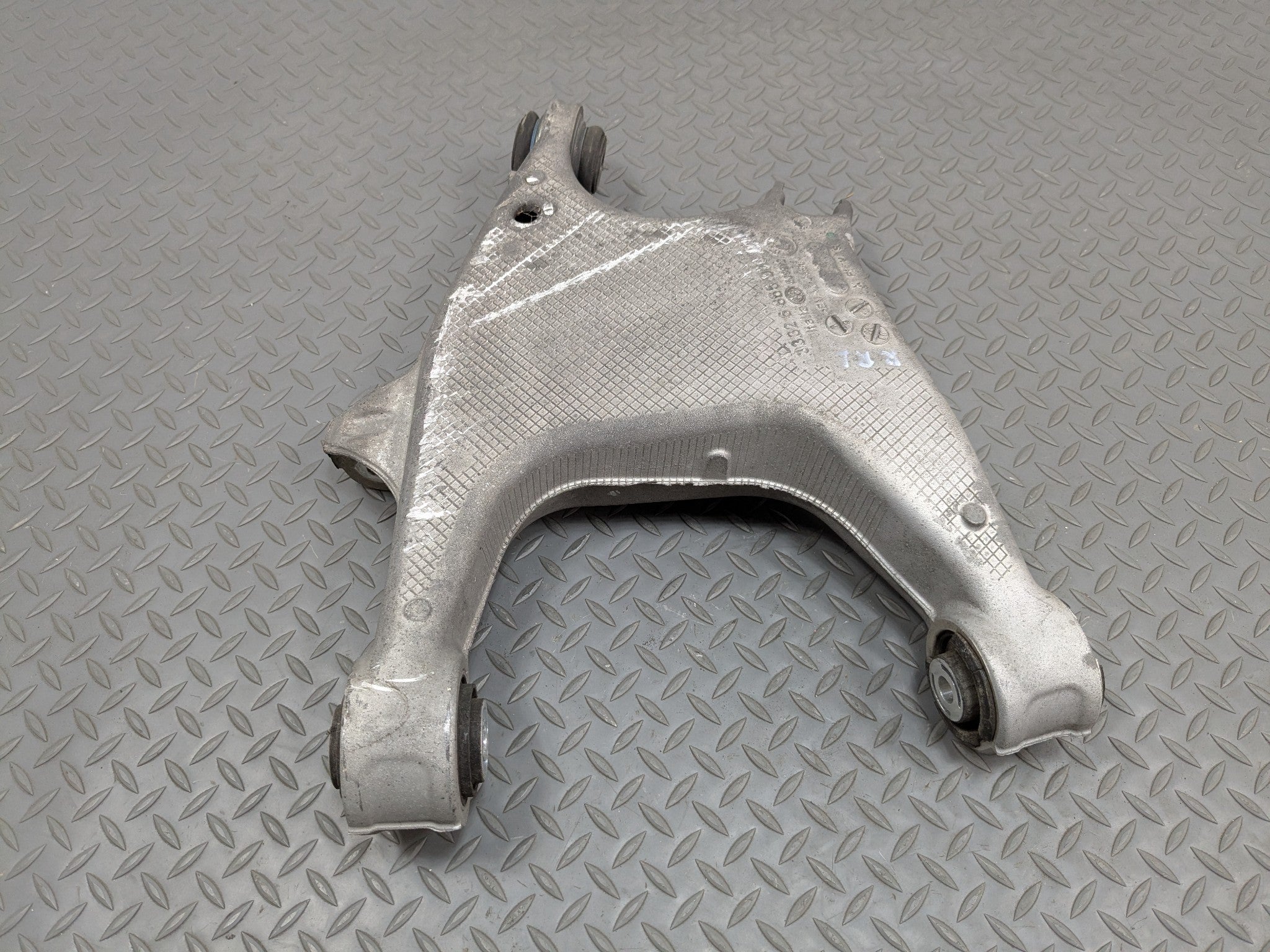 2014 - 2016 BMW 528I OEM LOWER CONTROL ARM REAR RIGHT PASSENGER SIDE