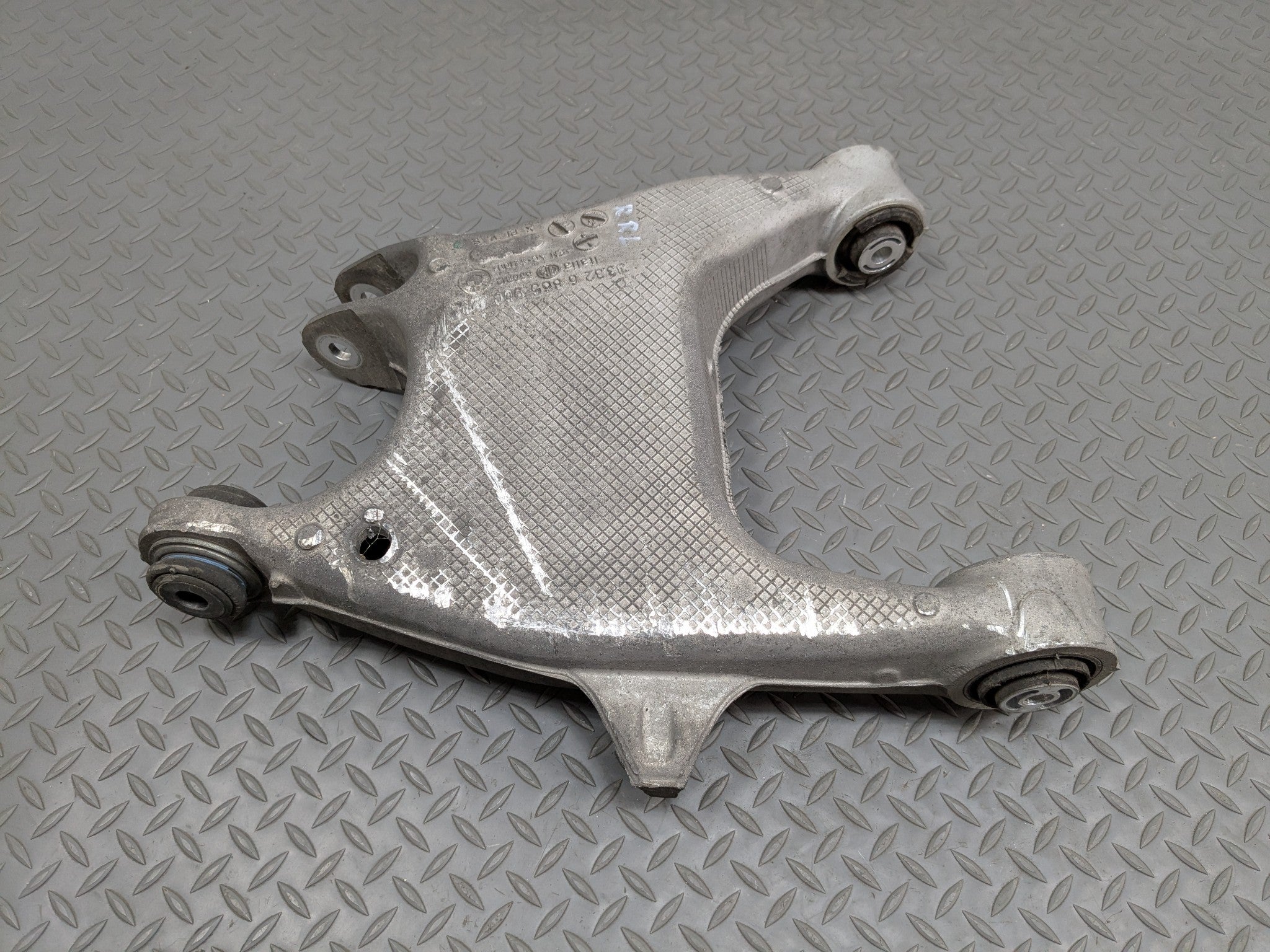 2014 - 2016 BMW 528I OEM LOWER CONTROL ARM REAR RIGHT PASSENGER SIDE