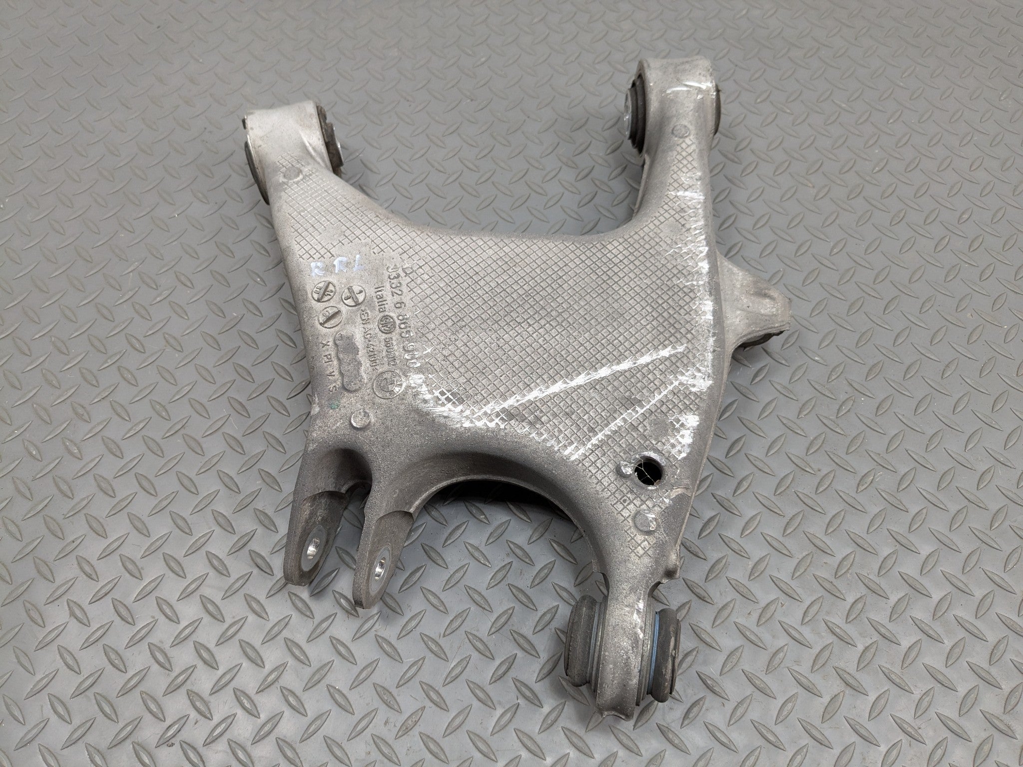 2014 - 2016 BMW 528I OEM LOWER CONTROL ARM REAR RIGHT PASSENGER SIDE