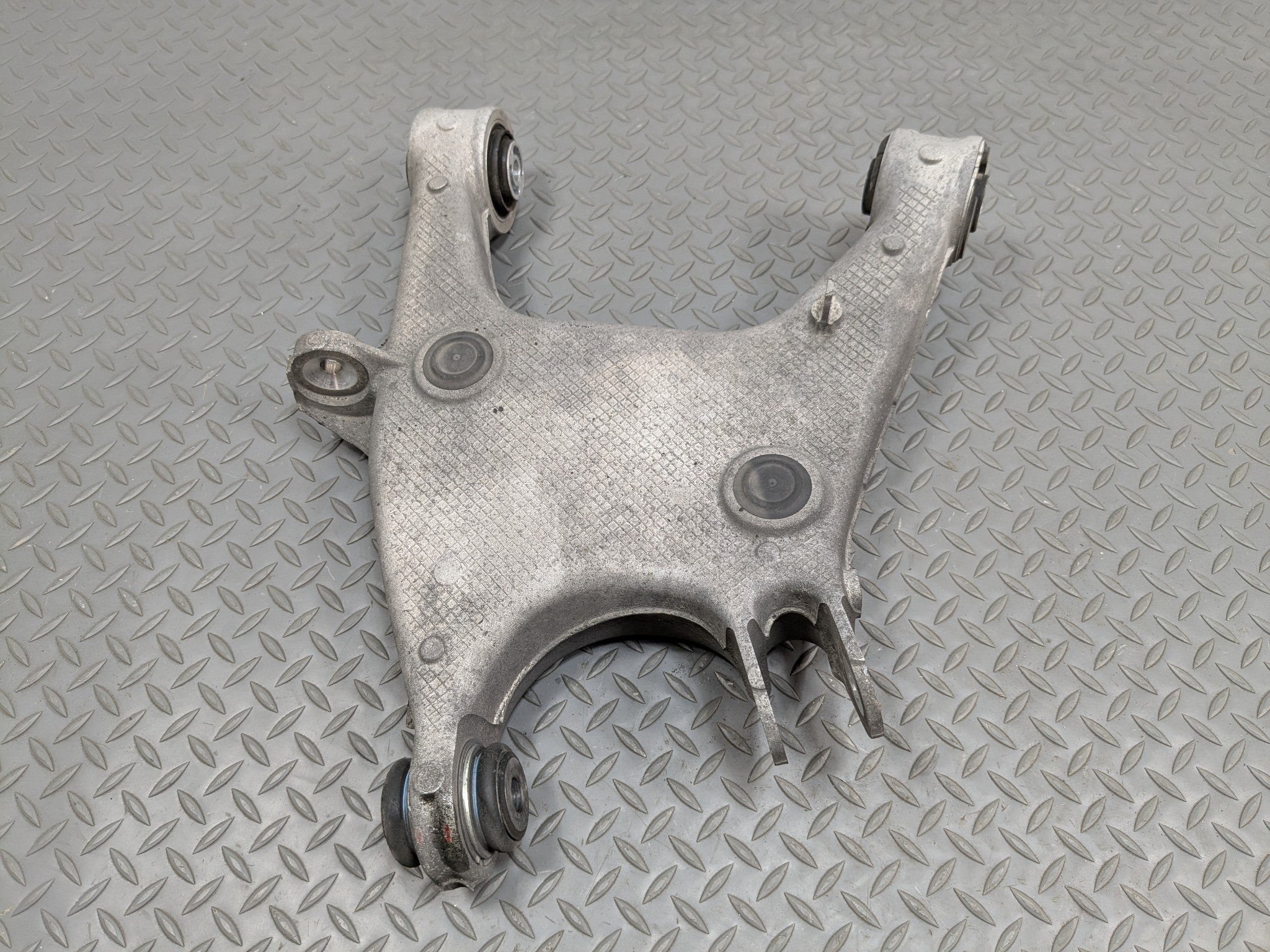 2014 - 2016 BMW 528I OEM LOWER CONTROL ARM REAR RIGHT PASSENGER SIDE