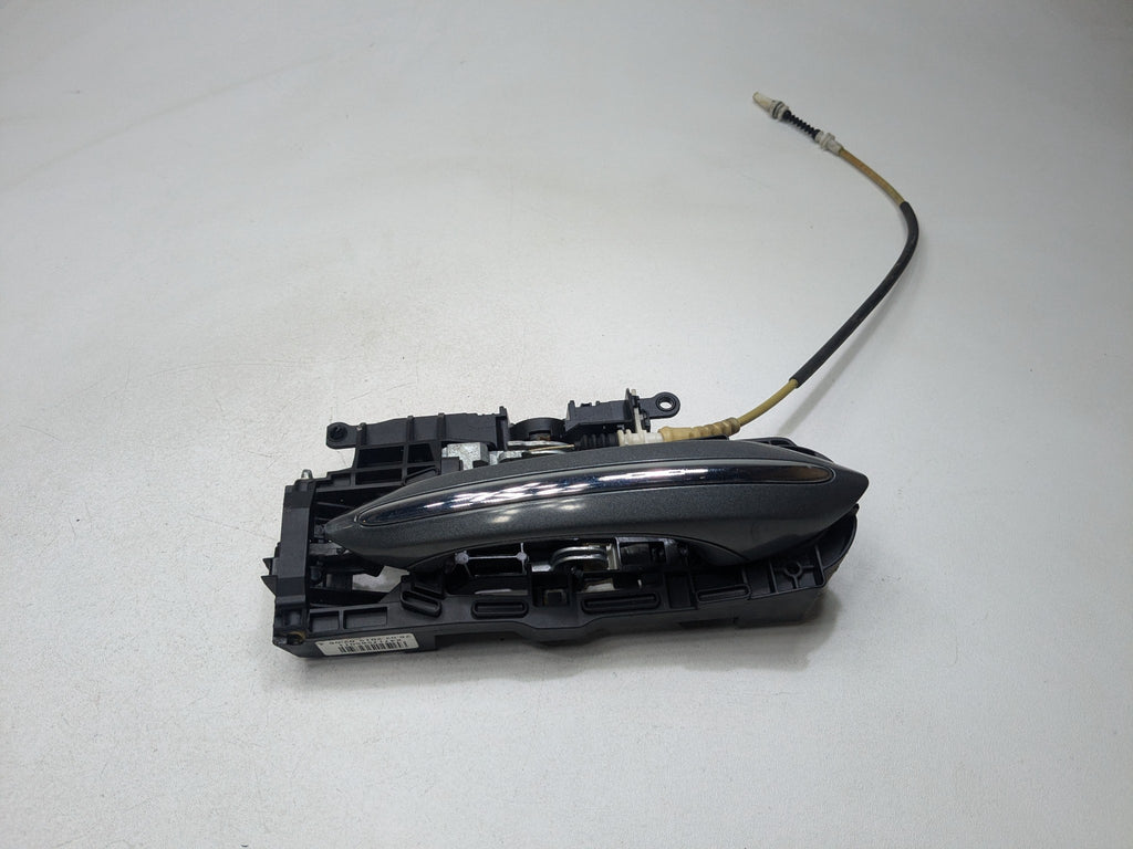 2014 - 2016 BMW 528I OEM EXTERIOR DOOR HANDLE REAR RIGHT PASSENGER SIDE