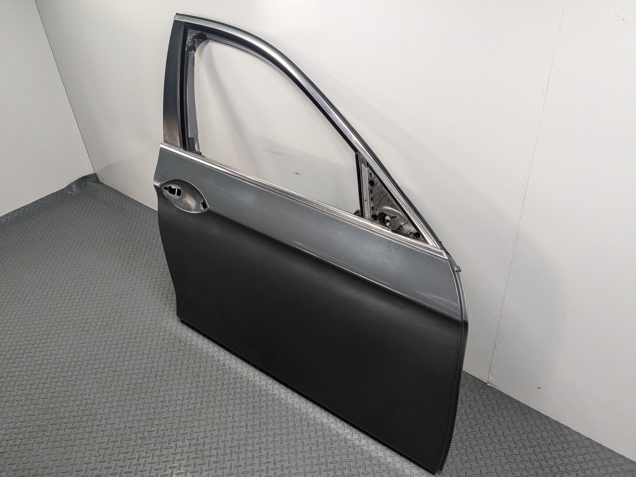 2014 - 2016 BMW 528I OEM DOOR SHELL PANEL MINERAL GRAY METALLIC FRONT RIGHT SIDE