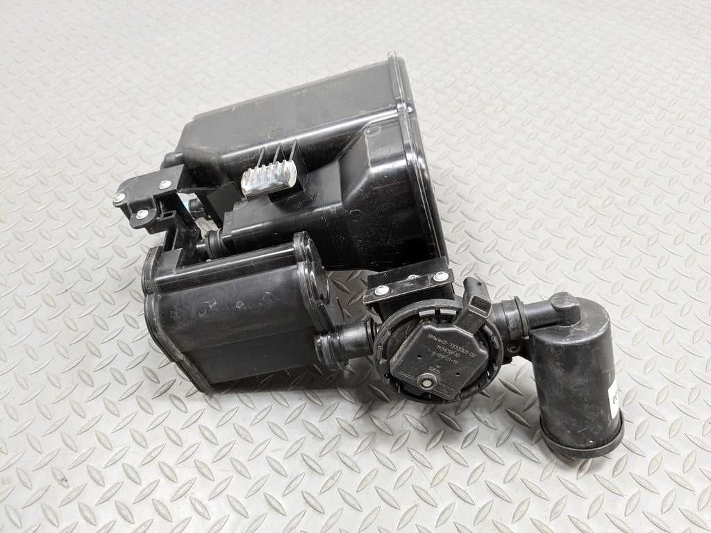 2014 - 2016 BMW 528I OEM FUEL VAPOR GAS CHARCOAL EVAPORATOR CANISTER