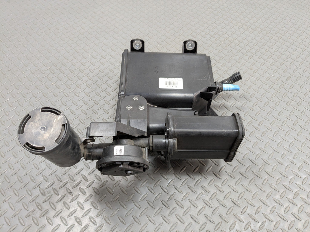 2014 - 2016 BMW 528I OEM FUEL VAPOR GAS CHARCOAL EVAPORATOR CANISTER