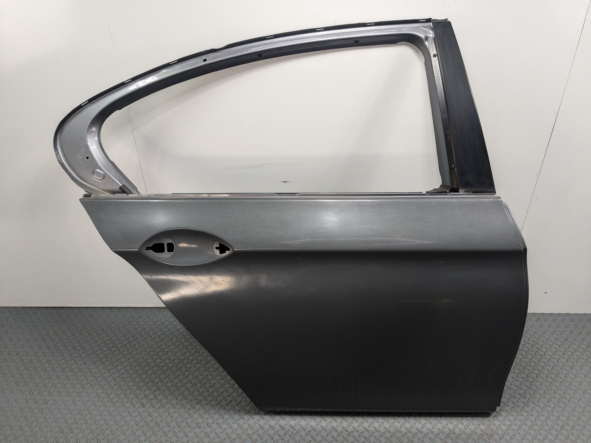 2014 - 2016 BMW 528I OEM DOOR SHELL PANEL MINERAL GRAY METALLIC REAR RIGHT SIDE