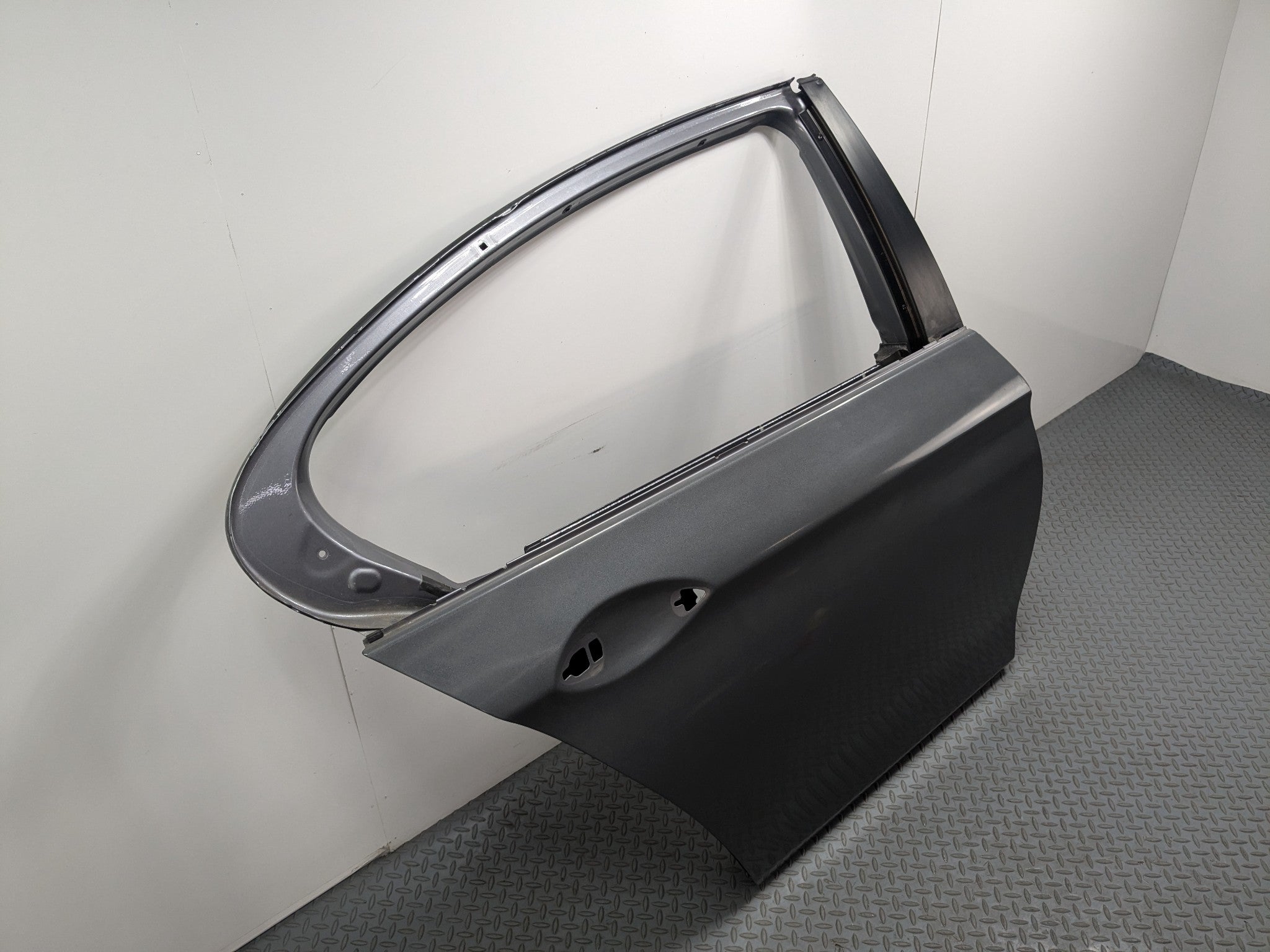 2014 - 2016 BMW 528I OEM DOOR SHELL PANEL MINERAL GRAY METALLIC REAR RIGHT SIDE