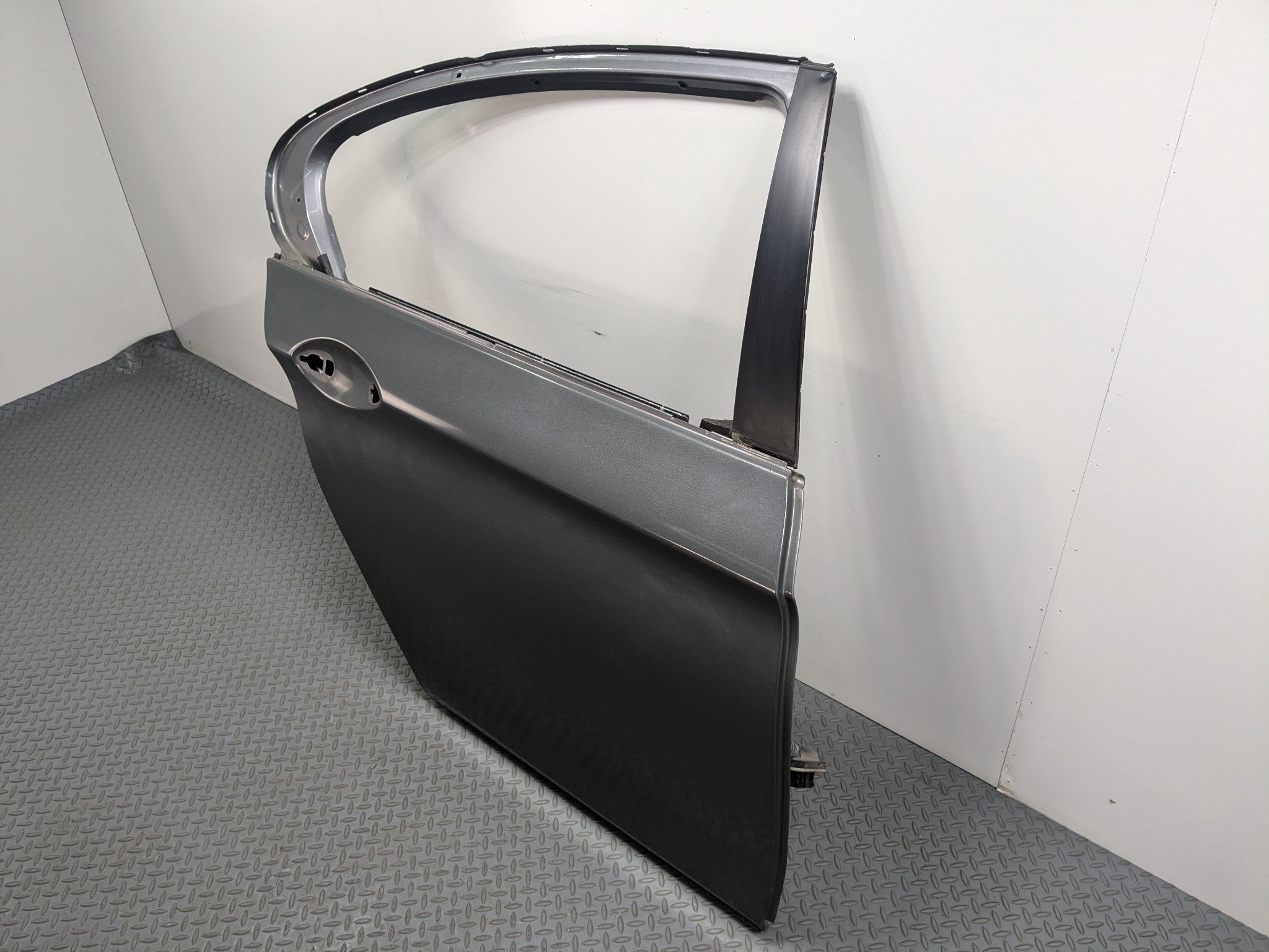 2014 - 2016 BMW 528I OEM DOOR SHELL PANEL MINERAL GRAY METALLIC REAR RIGHT SIDE