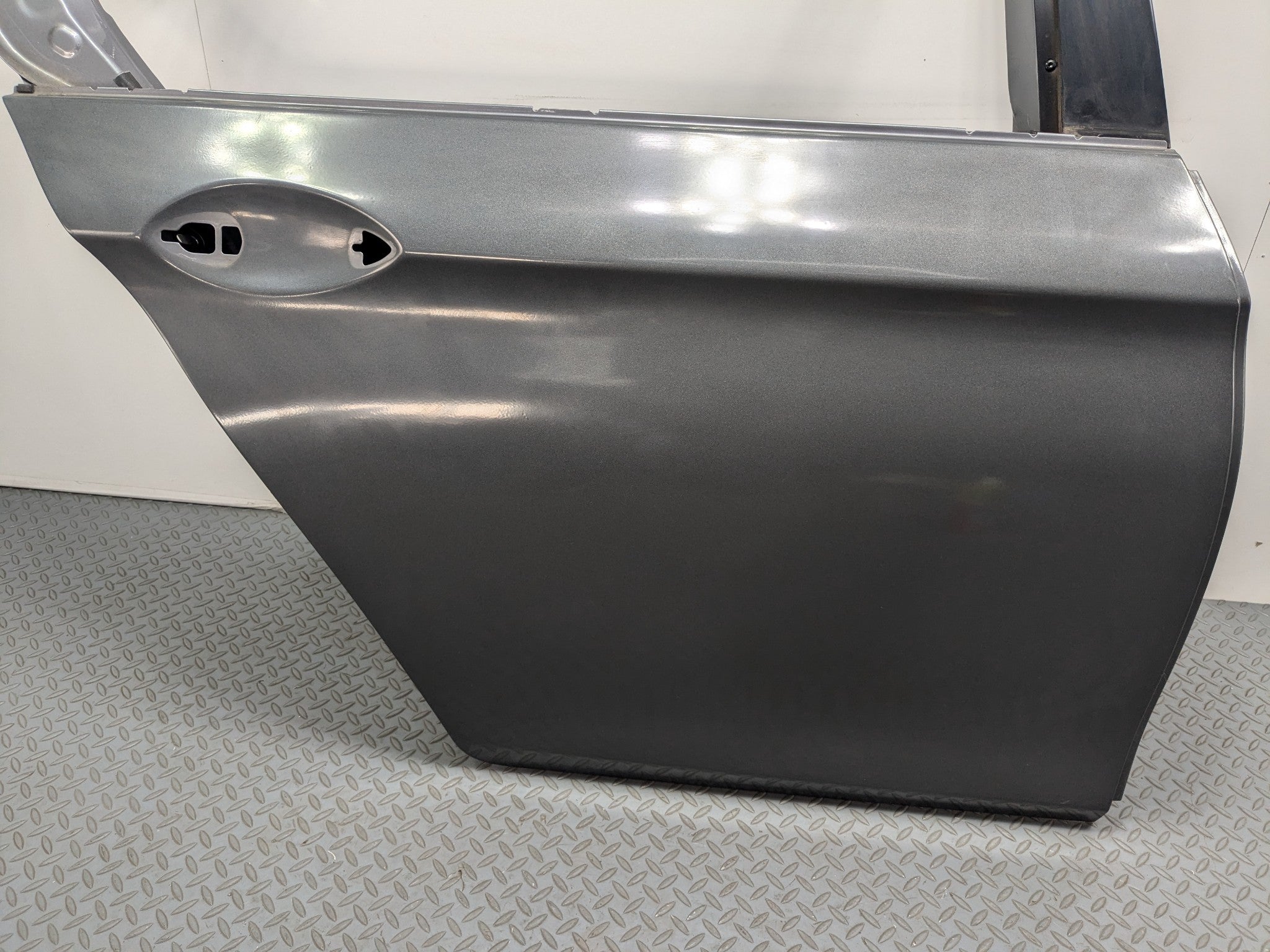 2014 - 2016 BMW 528I OEM DOOR SHELL PANEL MINERAL GRAY METALLIC REAR RIGHT SIDE