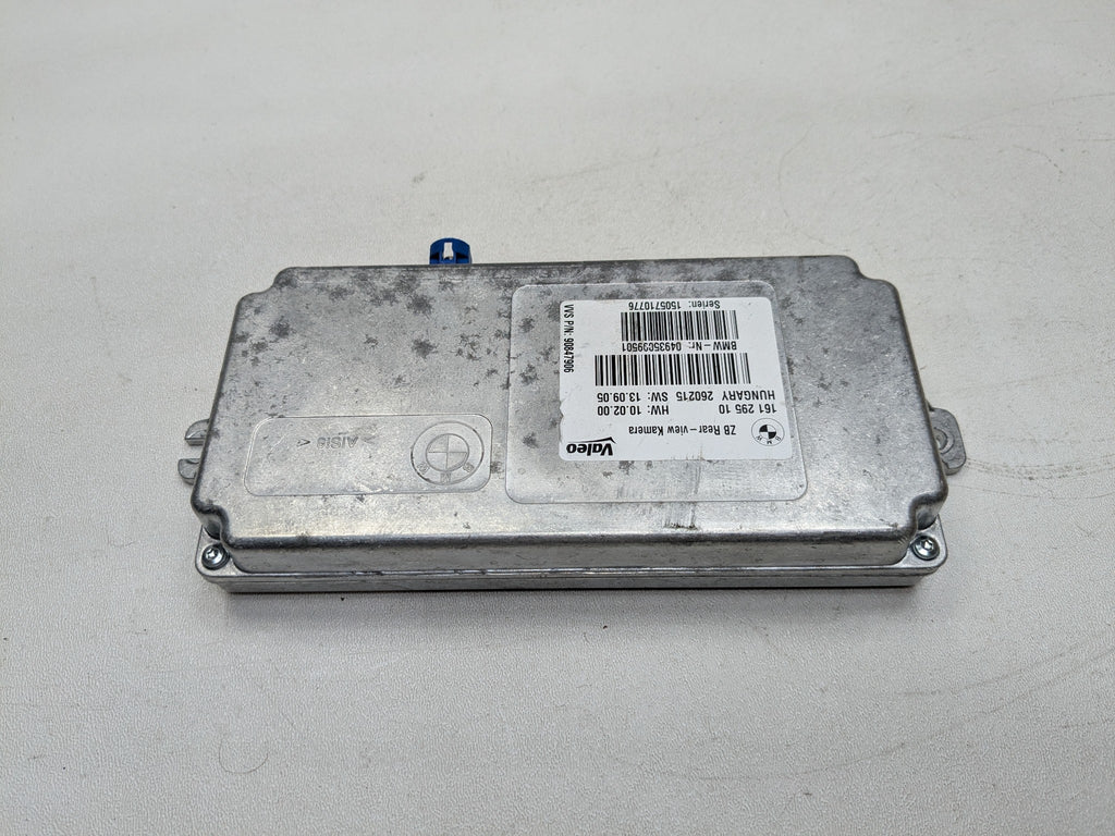 2014 - 2016 BMW 528I OEM REAR VIEW CAMERA ASSIST CONTROL MODULE UNIT