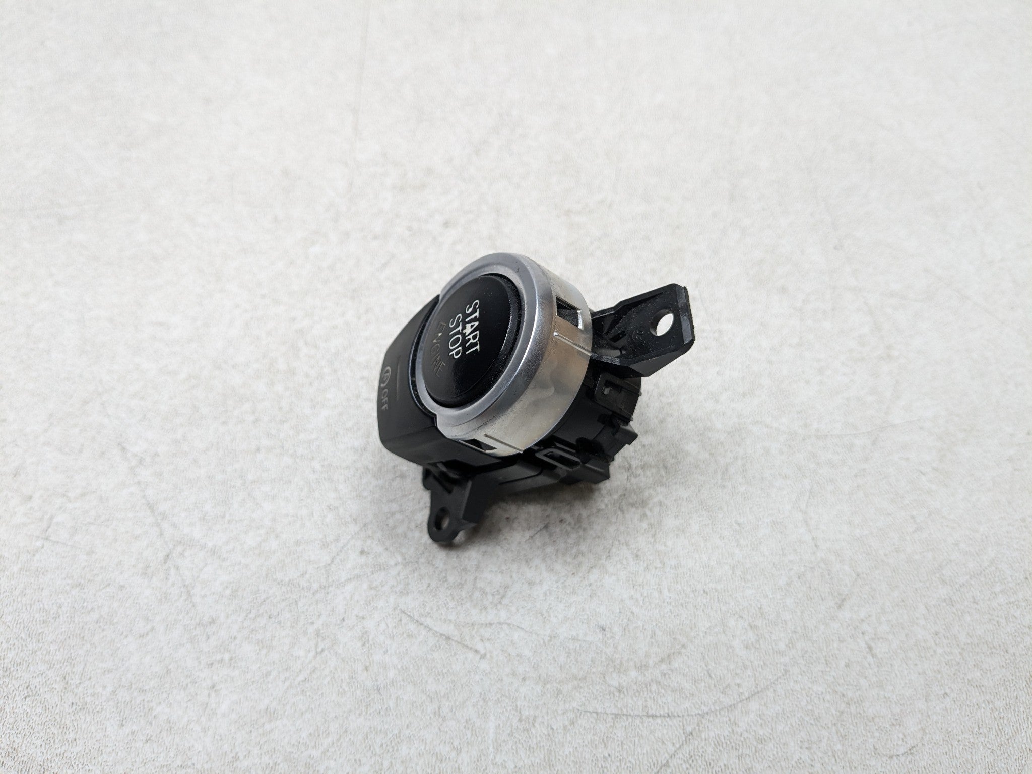 2014 - 2016 BMW 528I OEM START STOP ENGINE IGNITION SWITCH CONTROL BUTTON