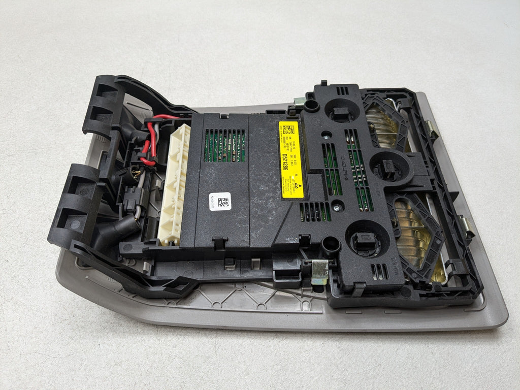 2014 - 2016 BMW 528I OEM OVERHEAD DOME READING LIGHT LAMP FRONT CENTER INTERIOR