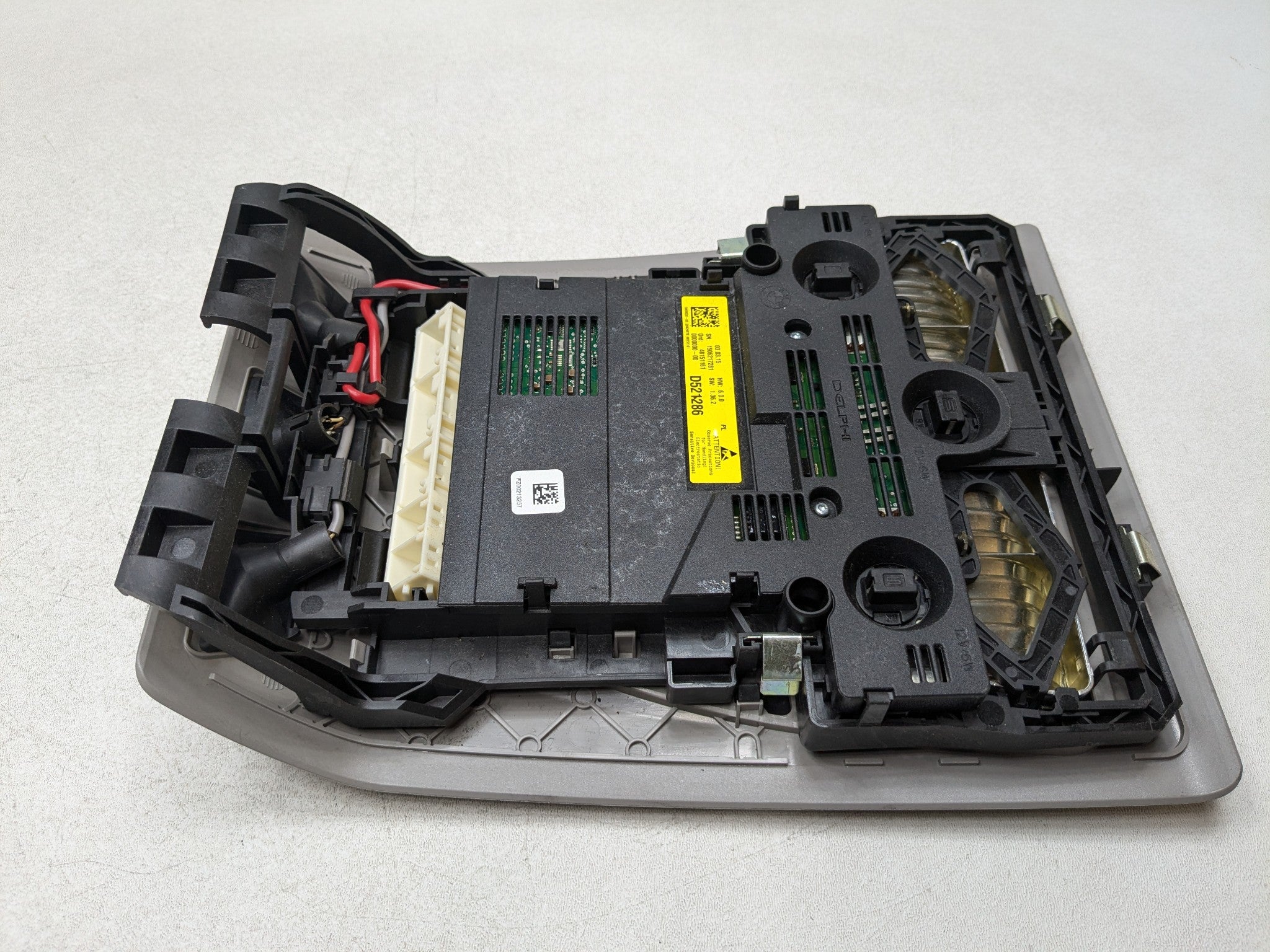 2014 - 2016 BMW 528I OEM OVERHEAD DOME READING LIGHT LAMP FRONT CENTER INTERIOR