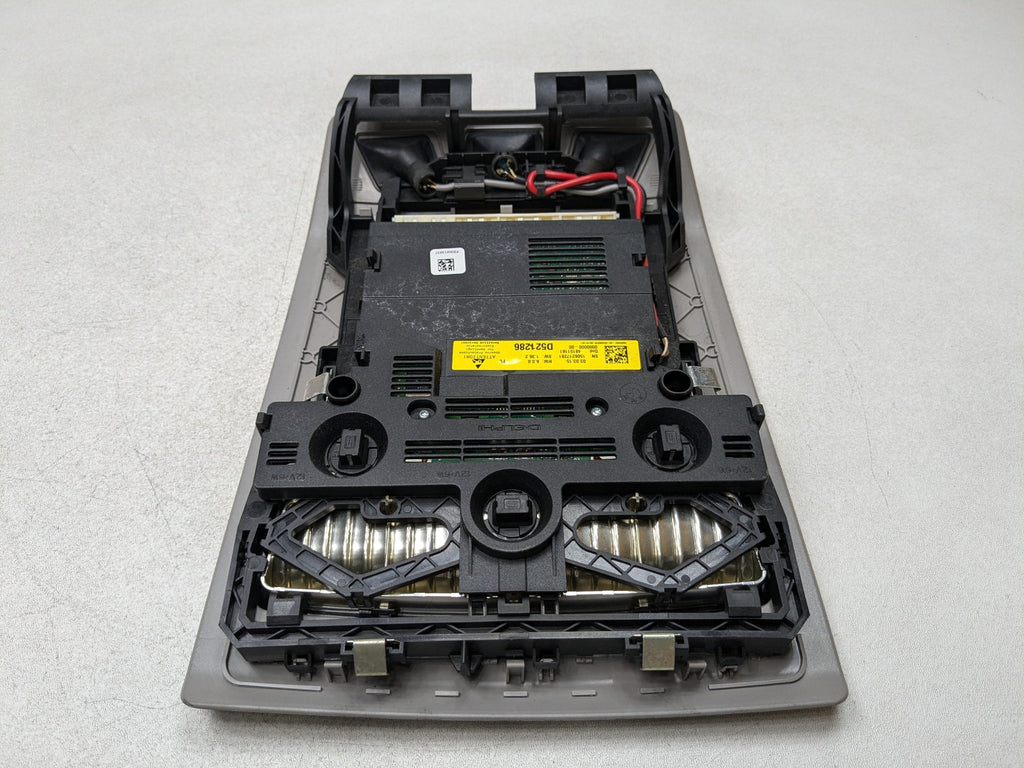 2014 - 2016 BMW 528I OEM OVERHEAD DOME READING LIGHT LAMP FRONT CENTER INTERIOR