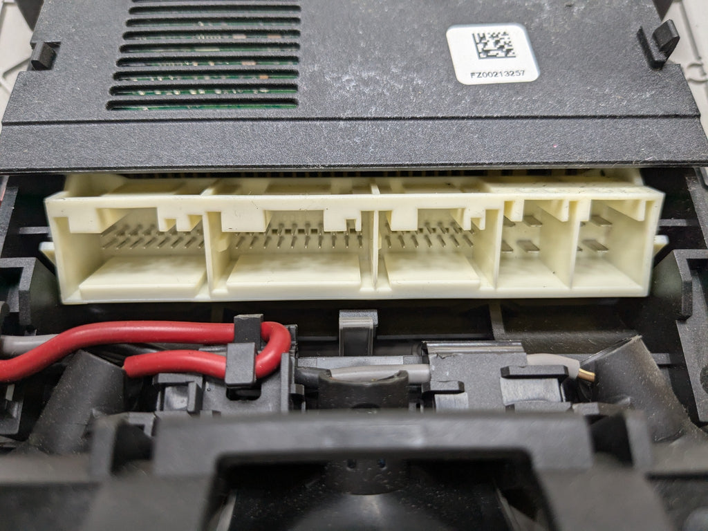 2014 - 2016 BMW 528I OEM OVERHEAD DOME READING LIGHT LAMP FRONT CENTER INTERIOR