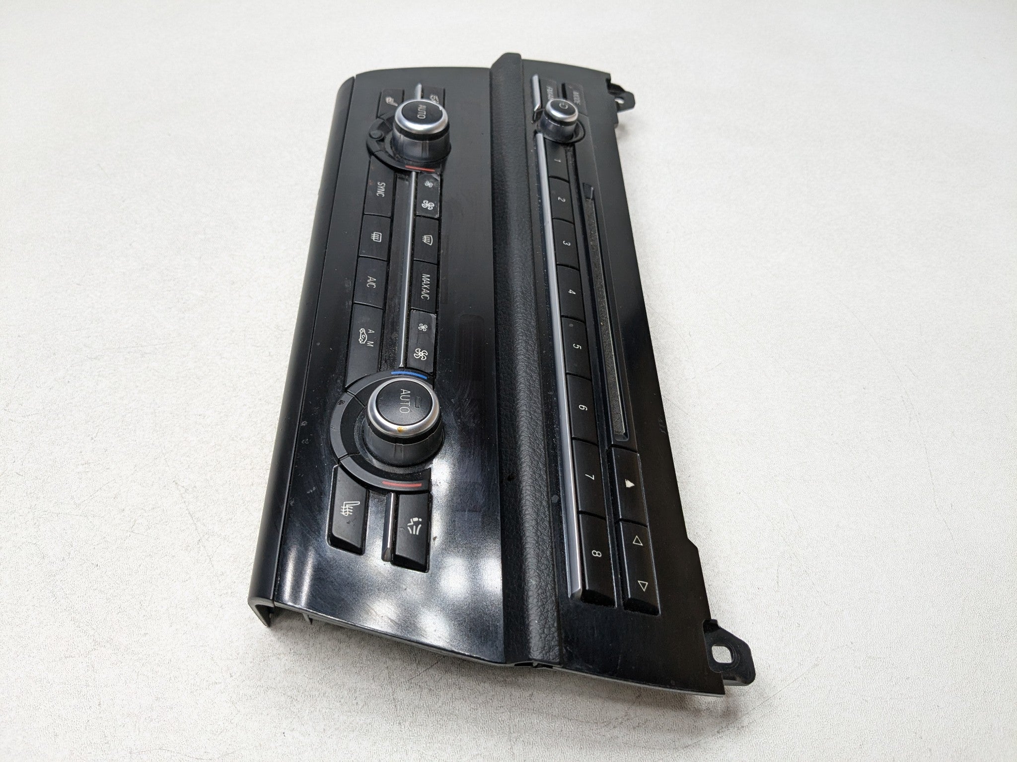 2014 - 2016 BMW 528I OEM CLIMATE HEATER RADIO AUDIO CONTROL UNIT BLACK