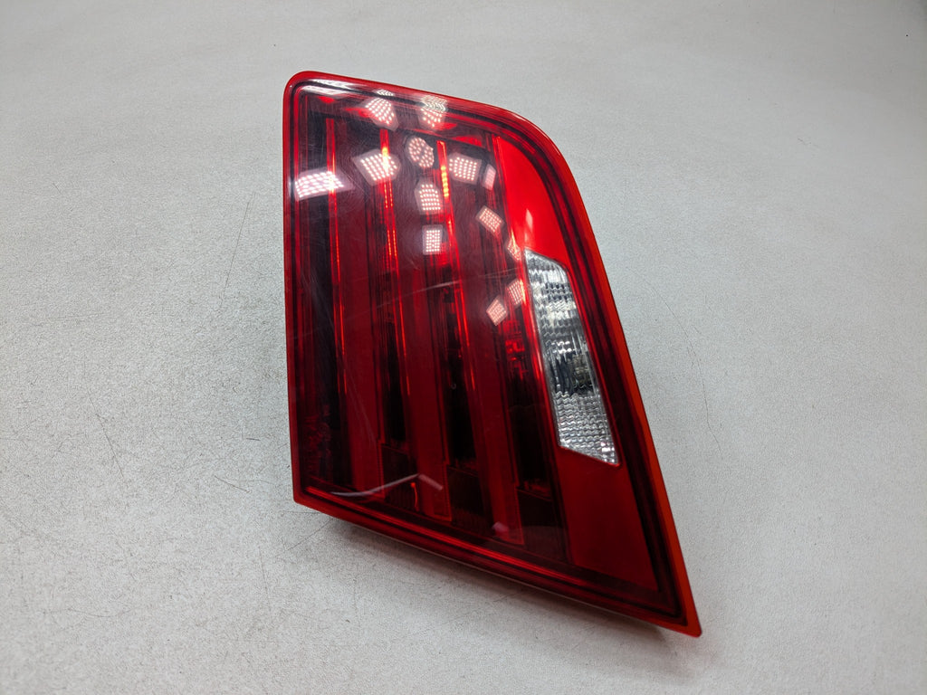 2014 - 2016 BMW 528I OEM TAIL LIGHT ASSEMBLY INNER LID MOUNTED REAR RIGHT SIDE