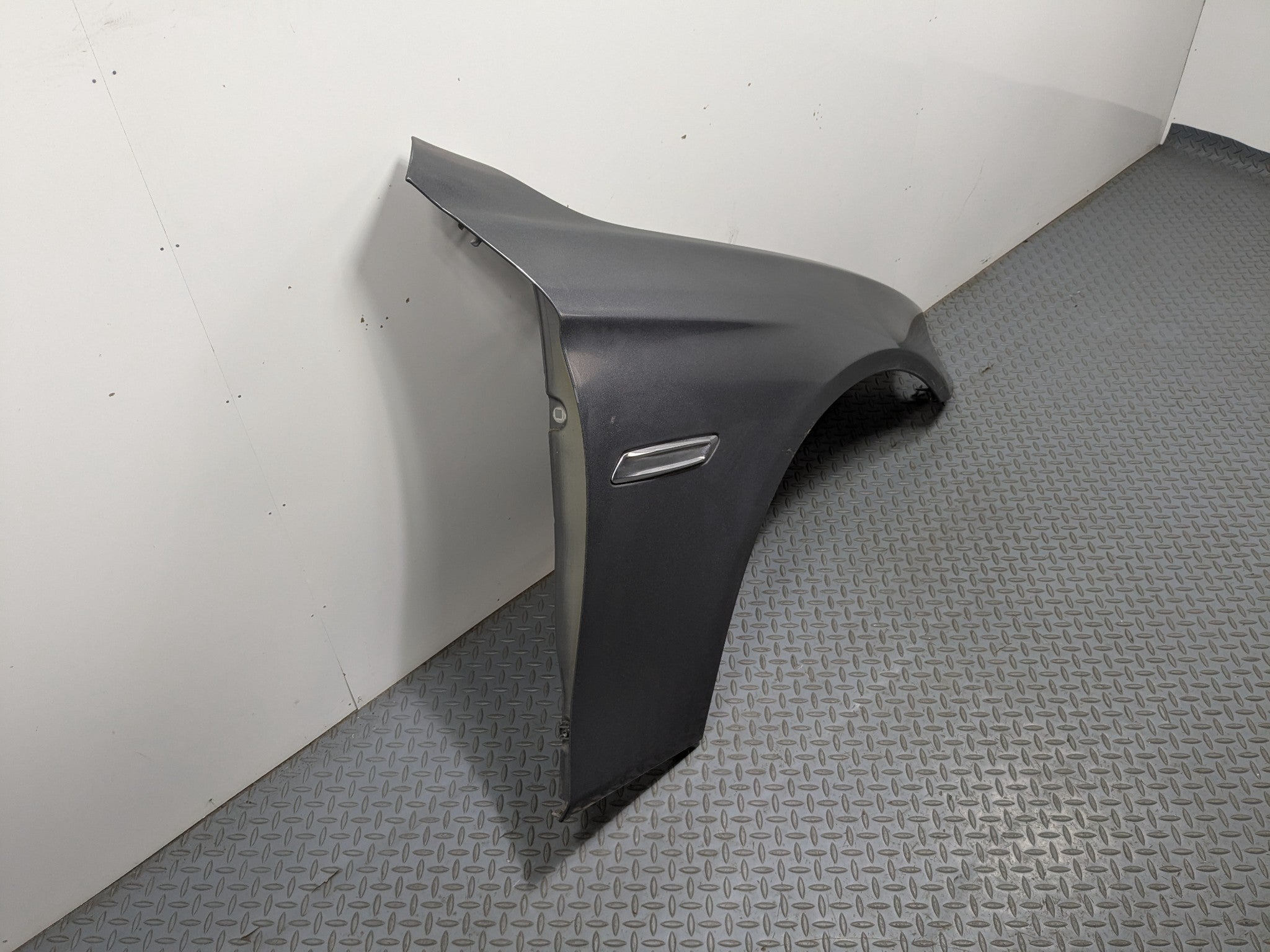 2014 - 2016 BMW 528I OEM FENDER COVER PANEL FRONT RIGHT PASSENGER SIDE