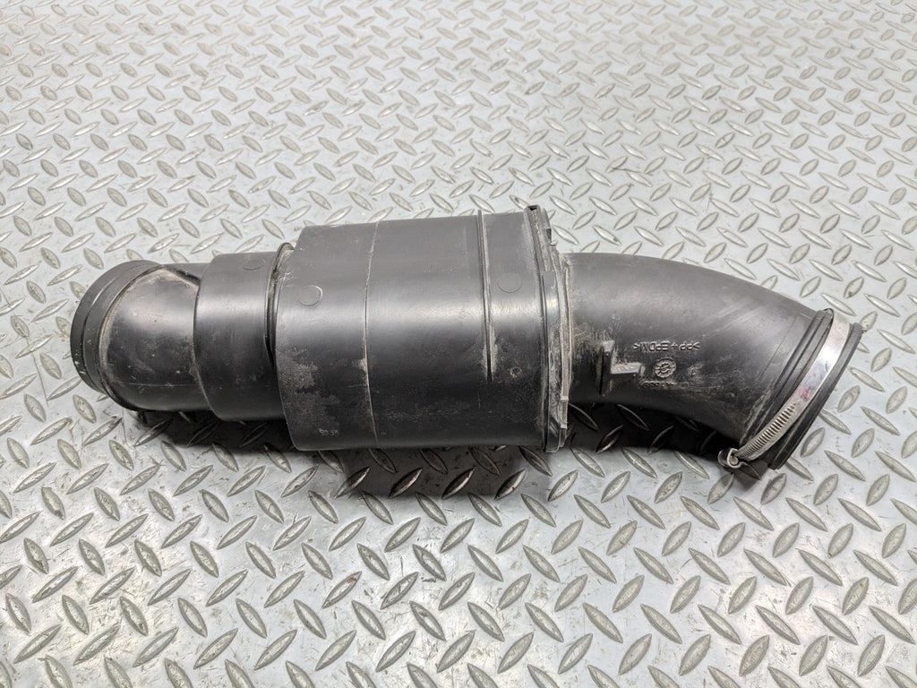 2014 - 2016 BMW 528I OEM ENGINE AIR INTAKE RESONATOR DUCT HOSE TUBE PIPE