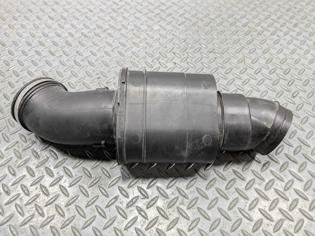 2014 - 2016 BMW 528I OEM ENGINE AIR INTAKE RESONATOR DUCT HOSE TUBE PIPE