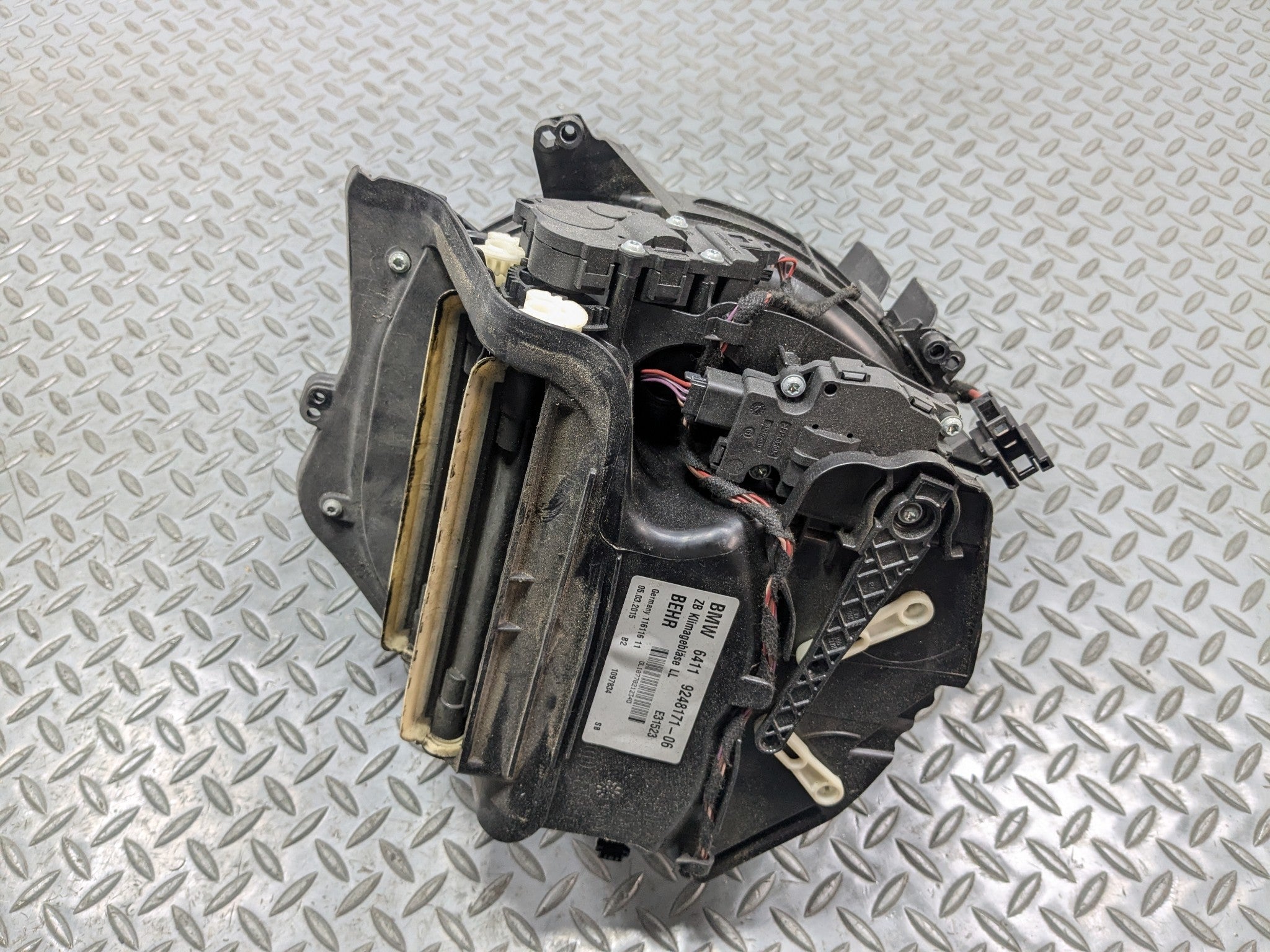 2014 - 2016 BMW 528I OEM AC EVAPORATOR HEATER BLOWER MOTOR FAN ASSEMBLY