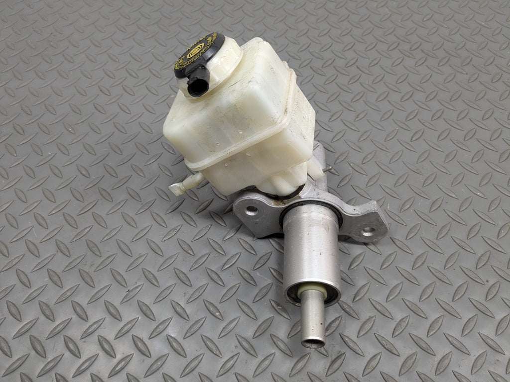 2014 - 2016 BMW 528I OEM BRAKE MASTER CYLINDER WITH RESERVOIR TANK ASSEMBLY