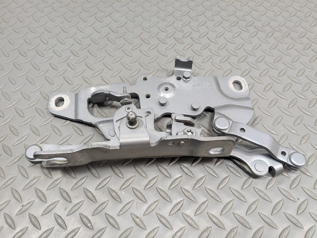 2014 - 2016 BMW 528I OEM HOOD HINGE SUPPORT BRACKET FRONT LEFT DRIVER SIDE