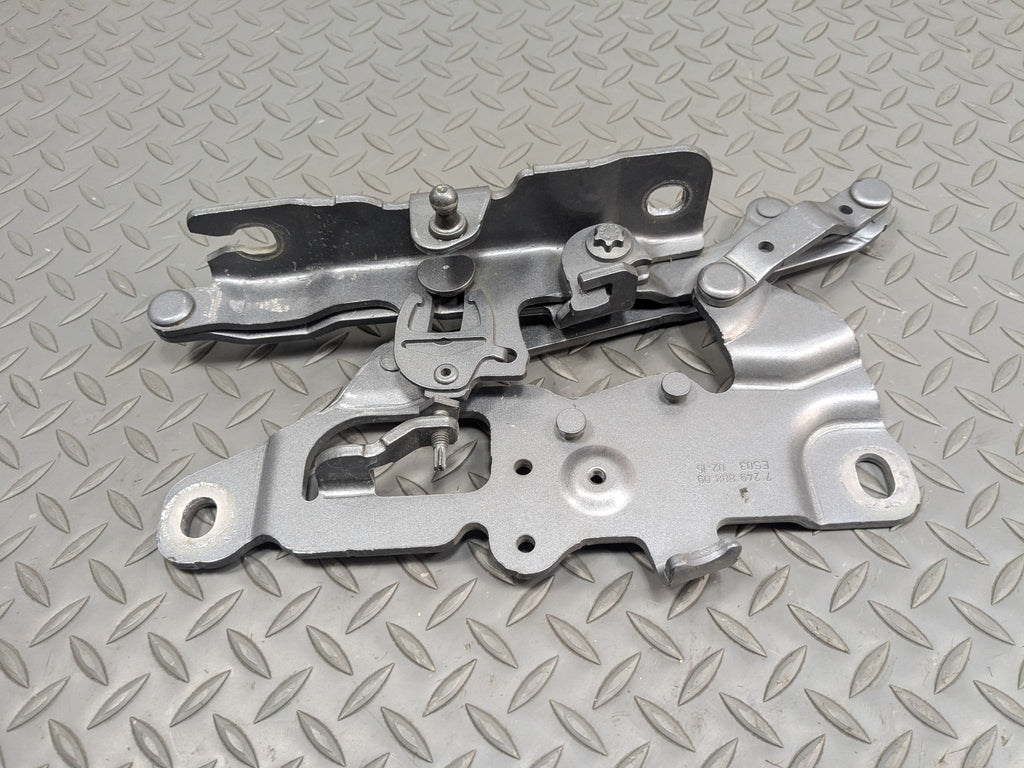 2014 - 2016 BMW 528I OEM HOOD HINGE SUPPORT BRACKET FRONT RIGHT PASSENGER SIDE