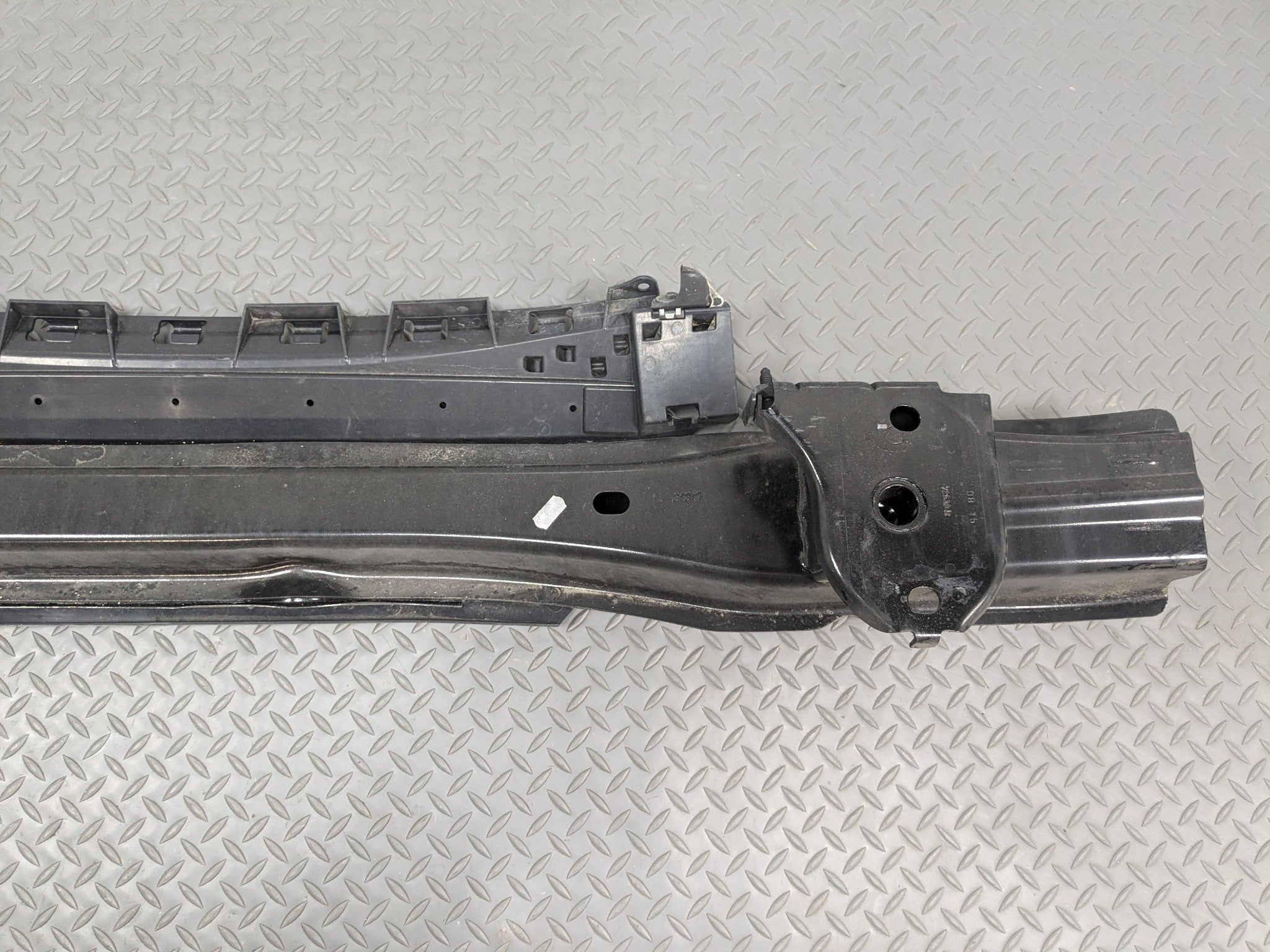 2014 - 2016 BMW 528I OEM REAR REINFORCEMENT IMPACT BAR REBAR