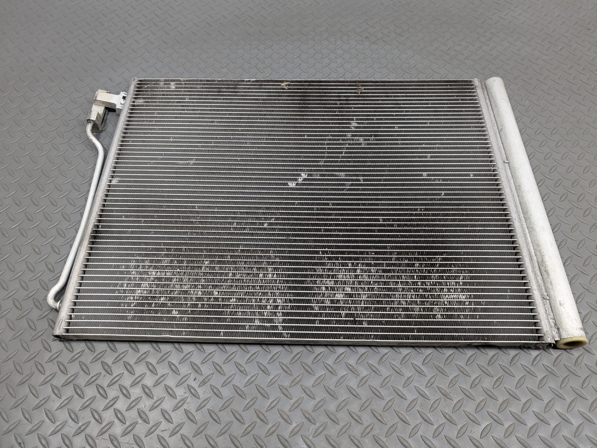 2014 - 2016 BMW 528I OEM AC AIR CONDITIONING CONDENSER RADIATOR ASSEMBLY