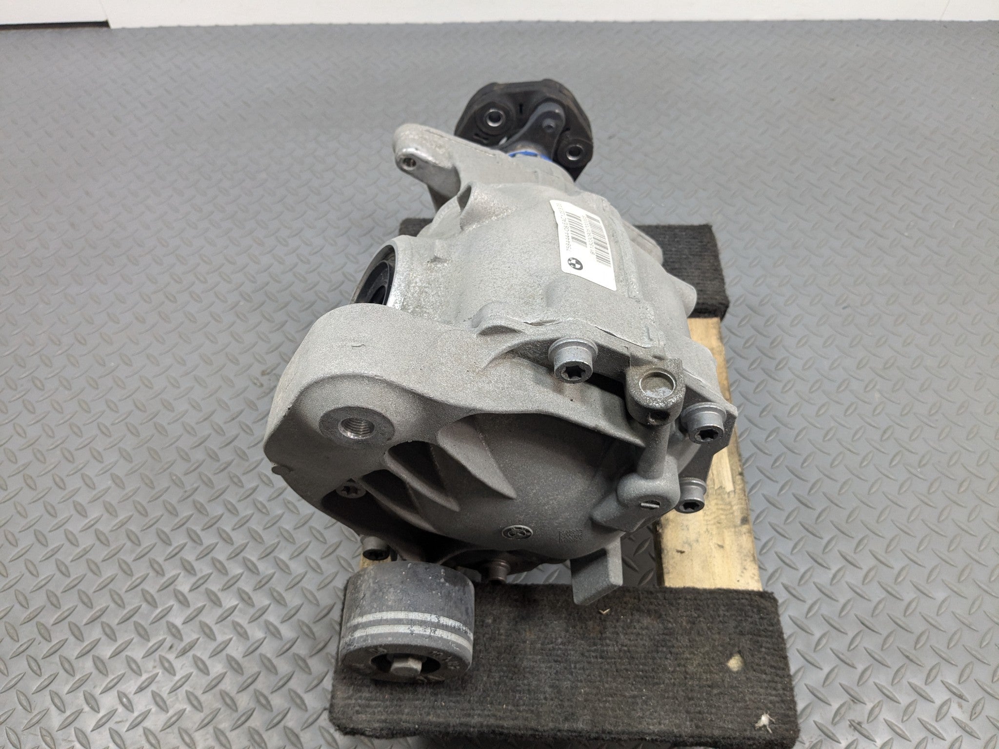 2014 - 2016 BMW 528I OEM REAR AXLE DIFFERENTIAL CARRIER ASSEMBLY RWD 3.23 RATIO