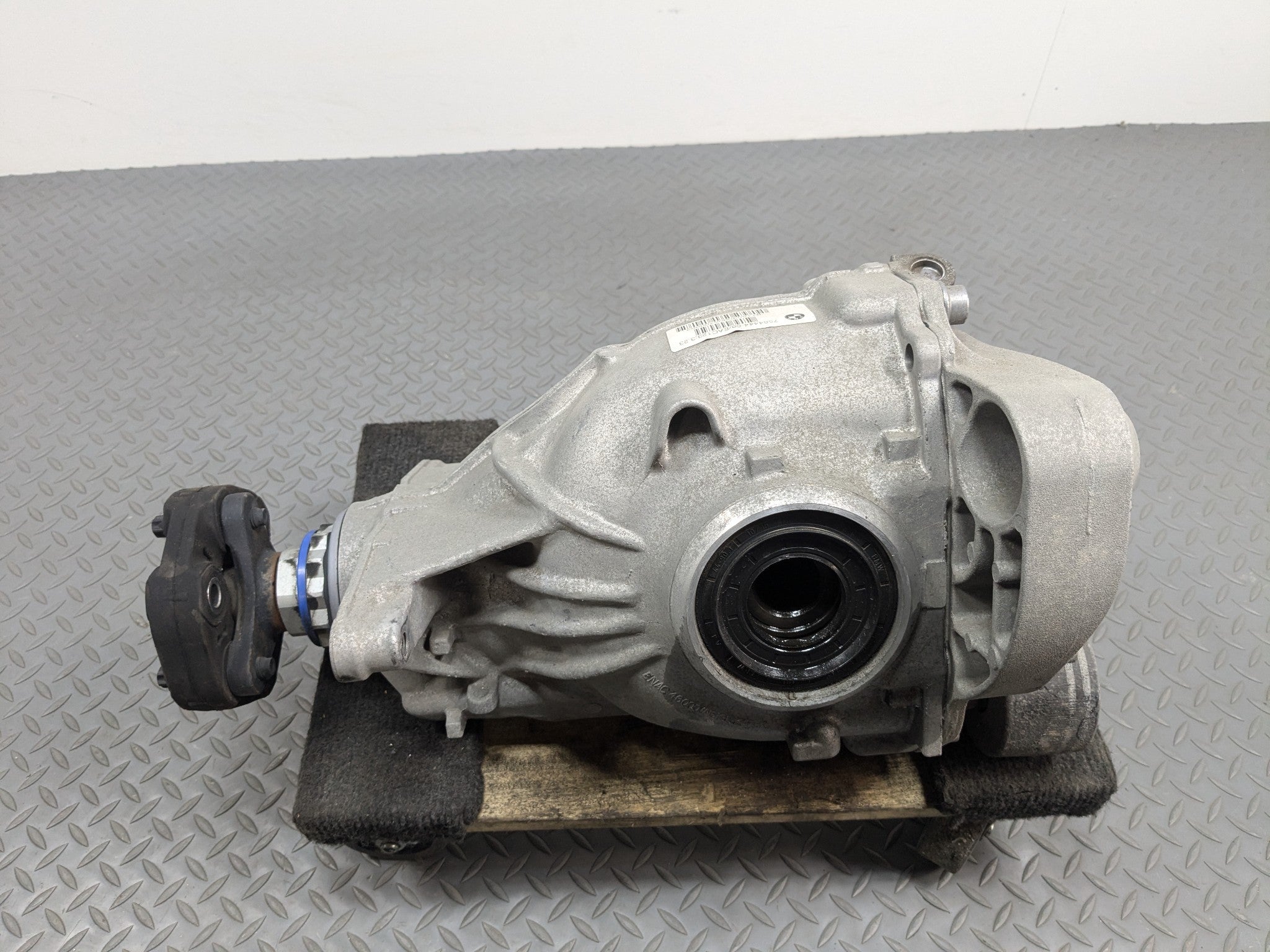 2014 - 2016 BMW 528I OEM REAR AXLE DIFFERENTIAL CARRIER ASSEMBLY RWD 3.23 RATIO