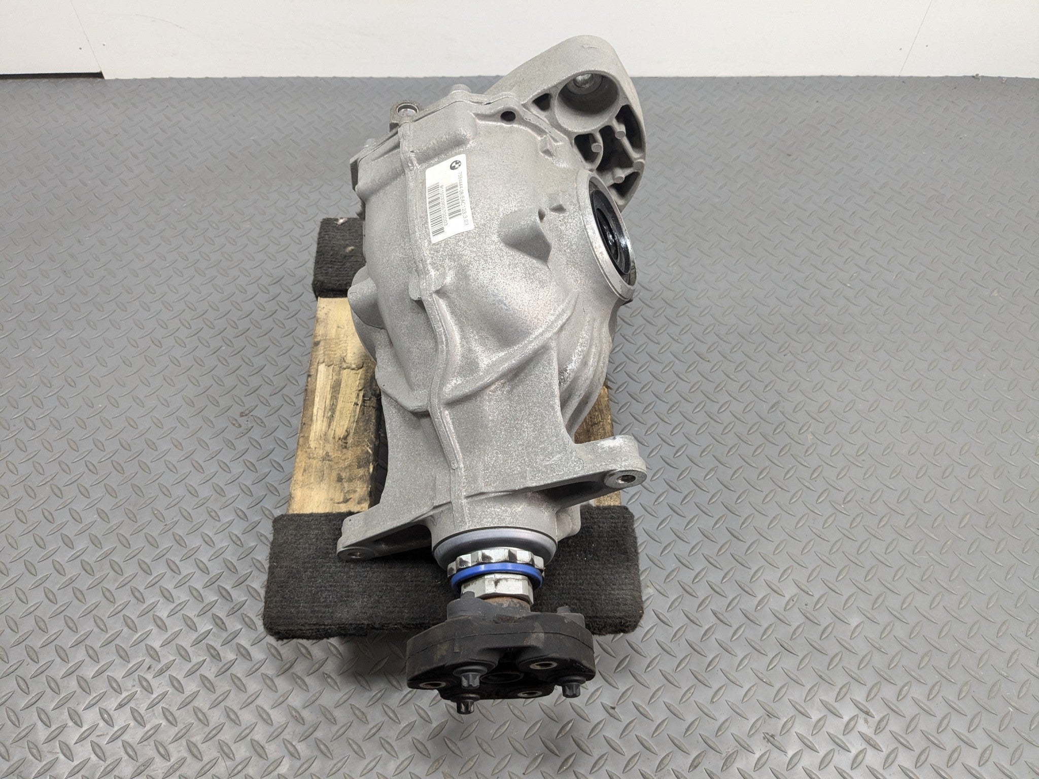 2014 - 2016 BMW 528I OEM REAR AXLE DIFFERENTIAL CARRIER ASSEMBLY RWD 3.23 RATIO