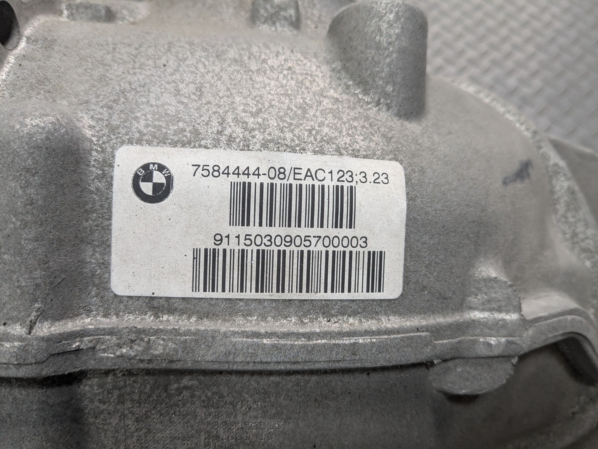 2014 - 2016 BMW 528I OEM REAR AXLE DIFFERENTIAL CARRIER ASSEMBLY RWD 3.23 RATIO
