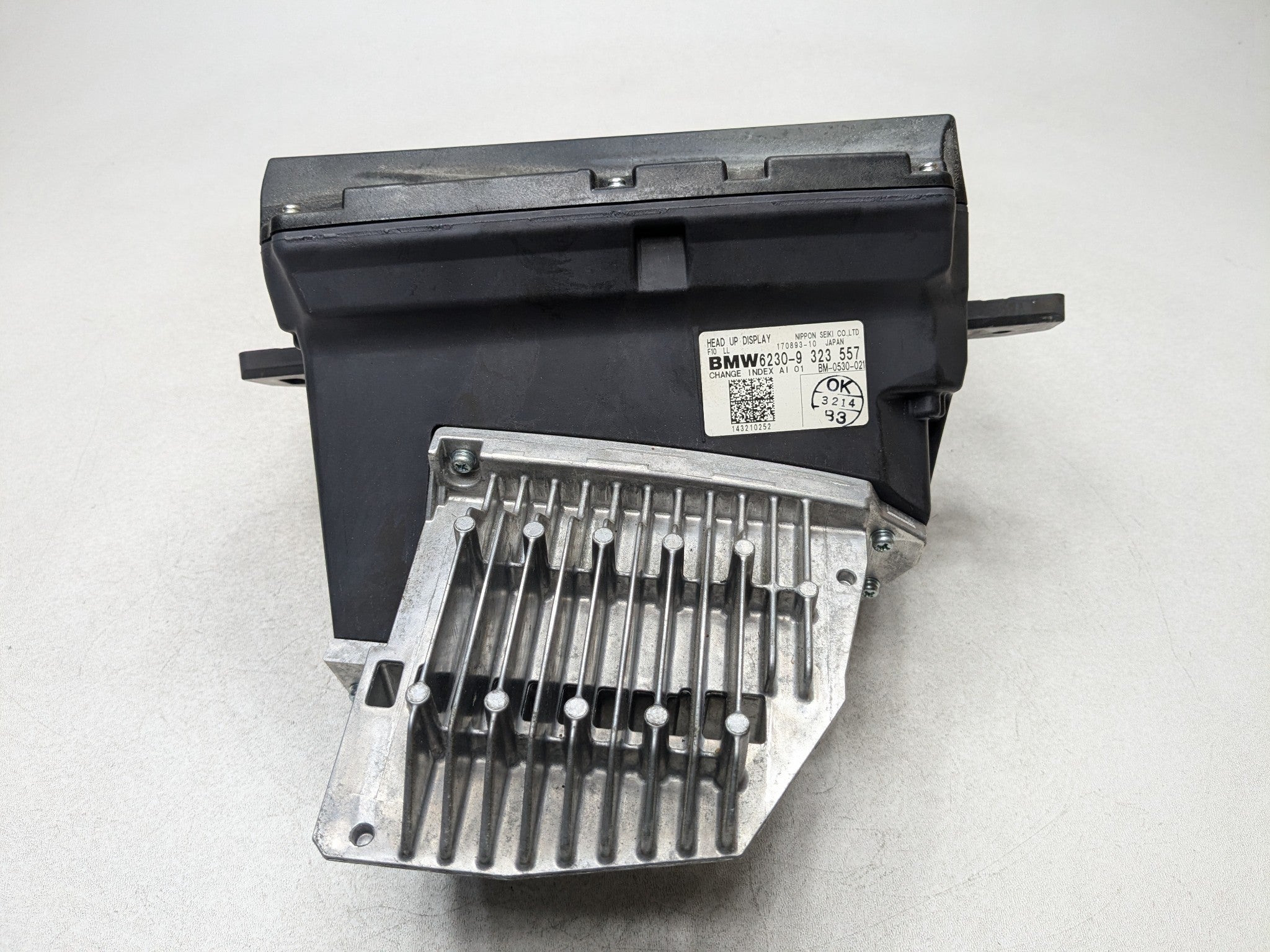 2014 - 2016 BMW 528I OEM FRONT DASHBOARD UPPER HEADS UP DISPLAY PROJECTOR SCREEN