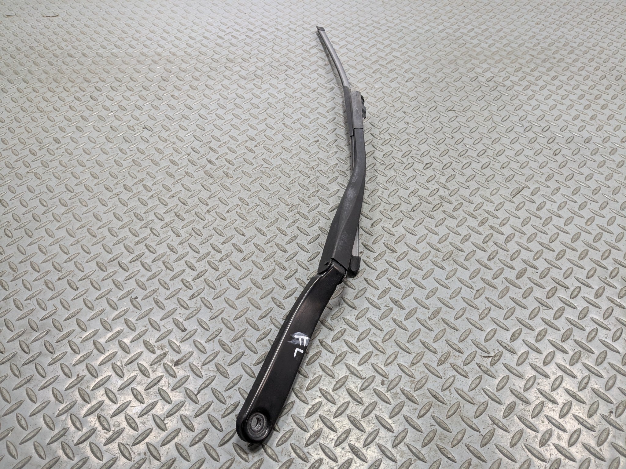 2014 - 2016 BMW 528I OEM WINDSHIELD WIPER ARM WITH BLADE FRONT LEFT DRIVER SIDE