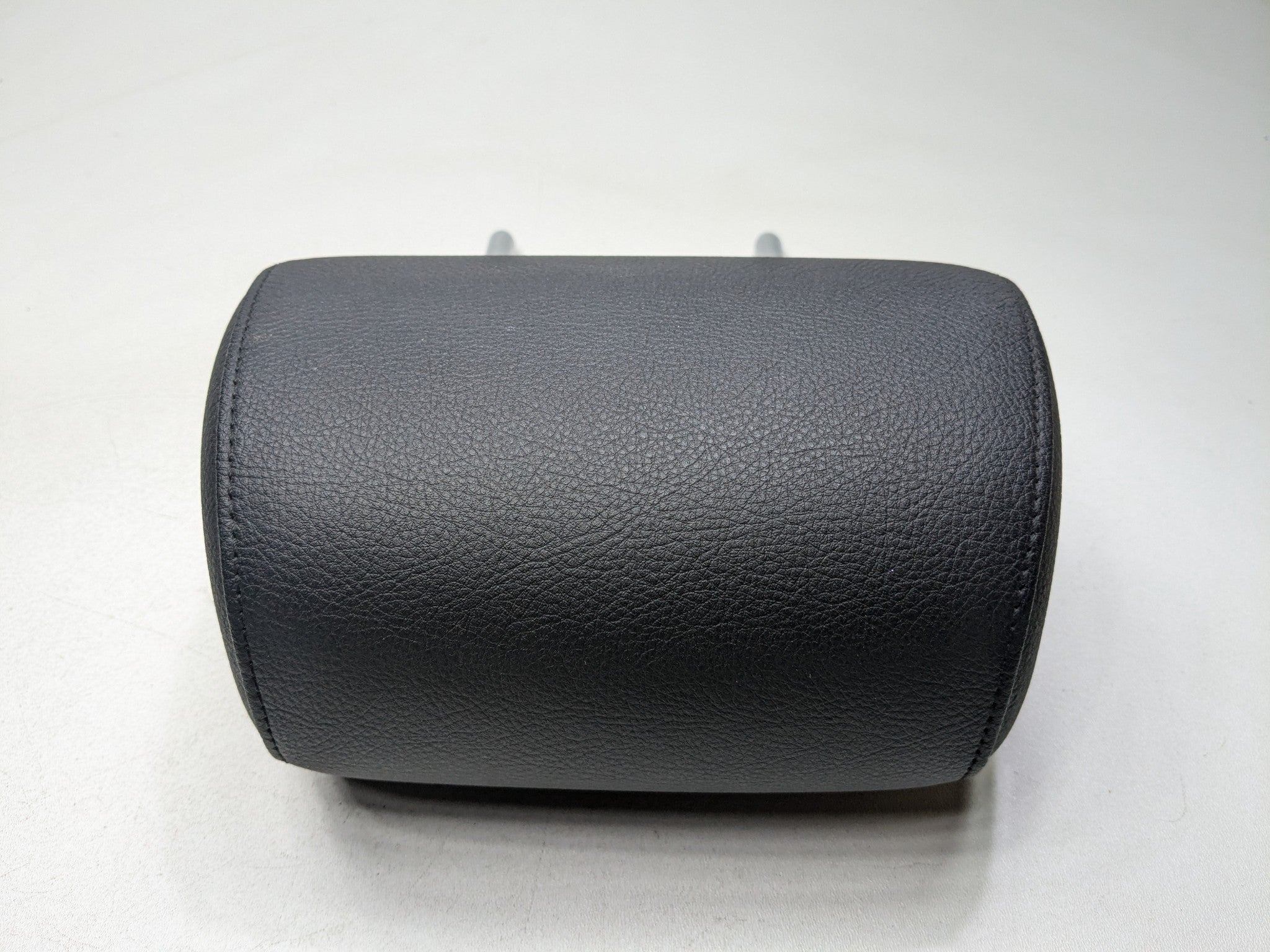 2014 - 2016 BMW 528I OEM SEAT HEADREST LEATHER BLACK REAR RIGHT PASSENGER SIDE