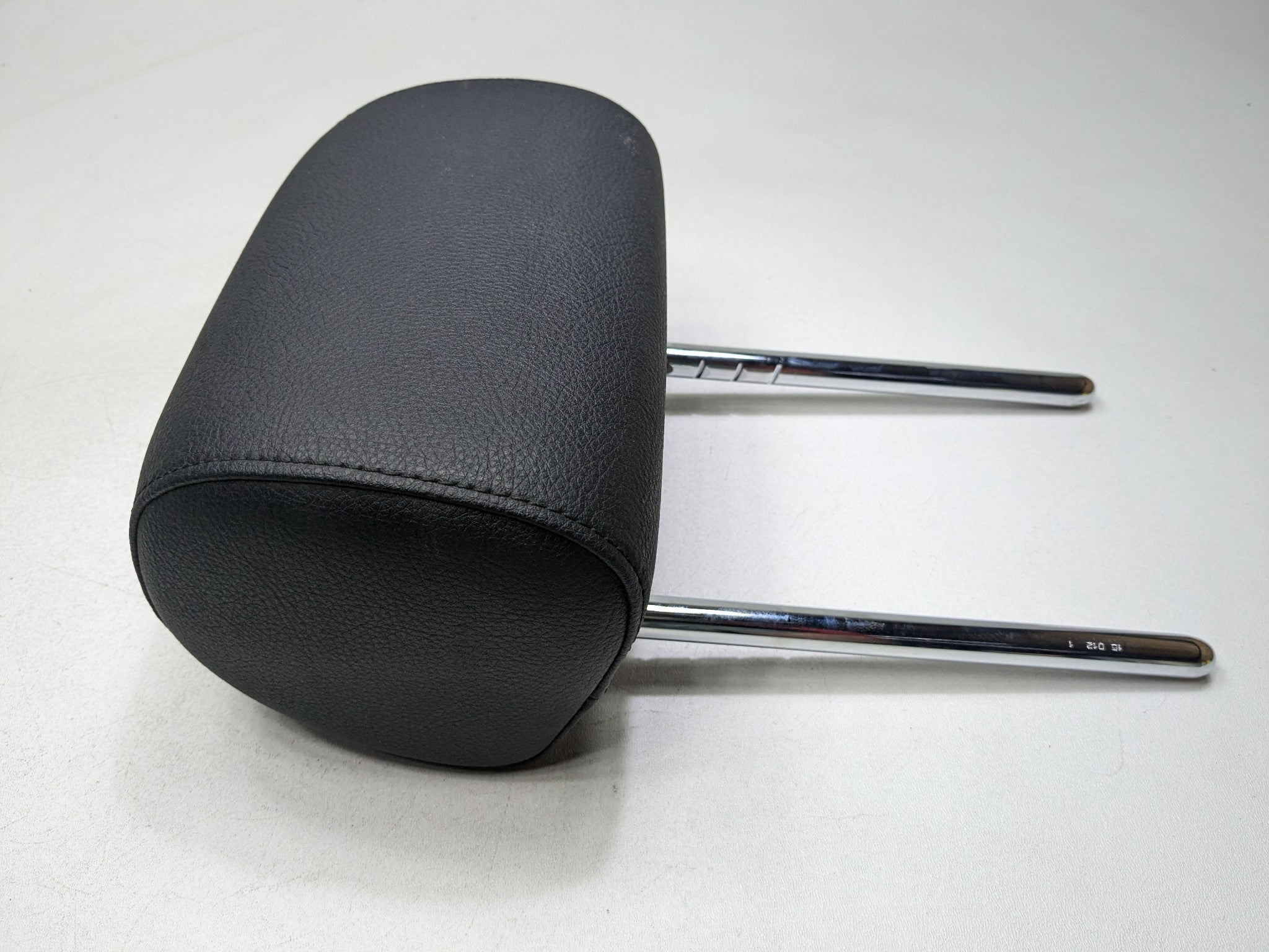 2014 - 2016 BMW 528I OEM SEAT HEADREST LEATHER BLACK REAR RIGHT PASSENGER SIDE