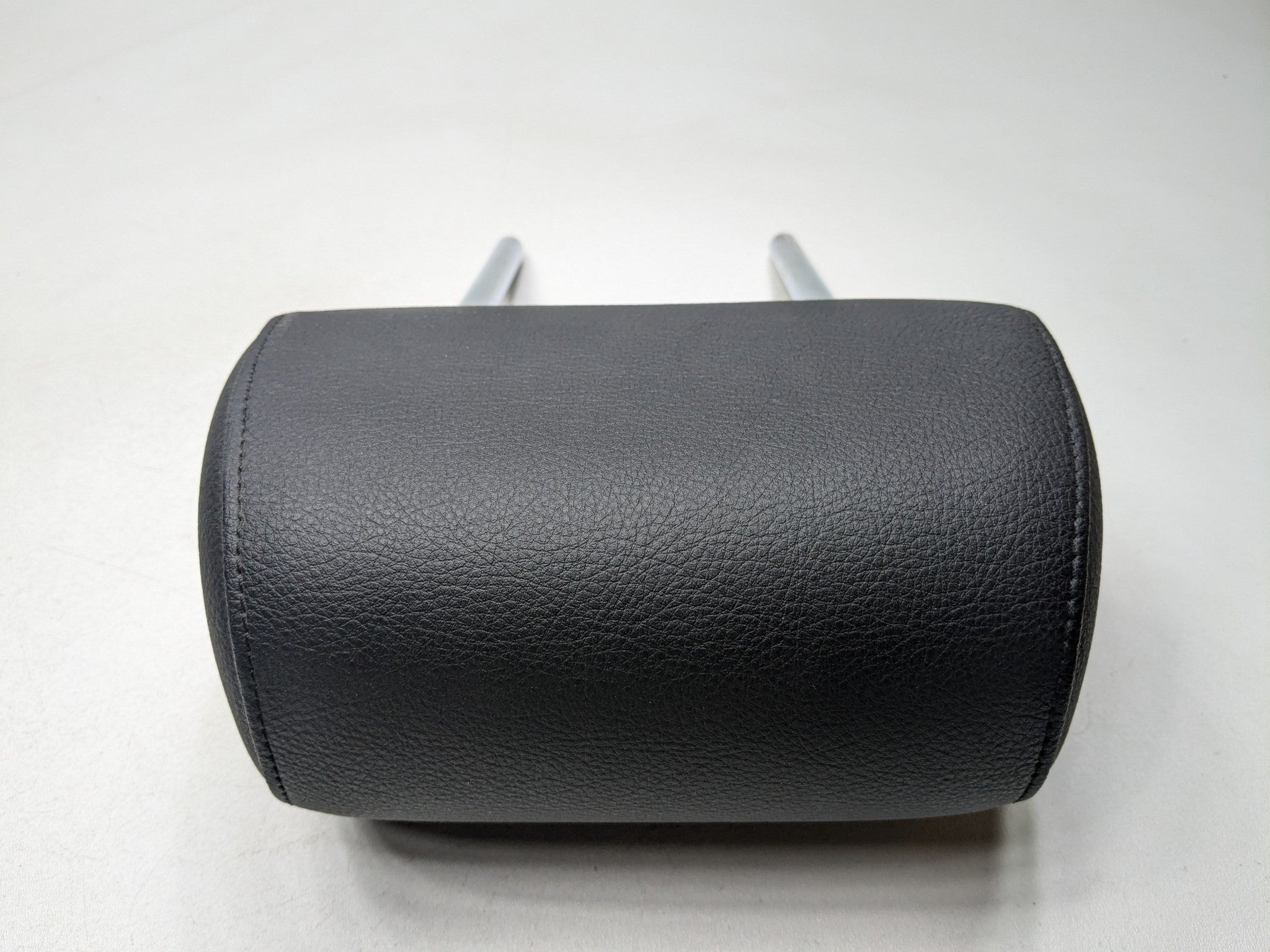 2014 - 2016 BMW 528I OEM SEAT HEADREST LEATHER BLACK REAR RIGHT PASSENGER SIDE
