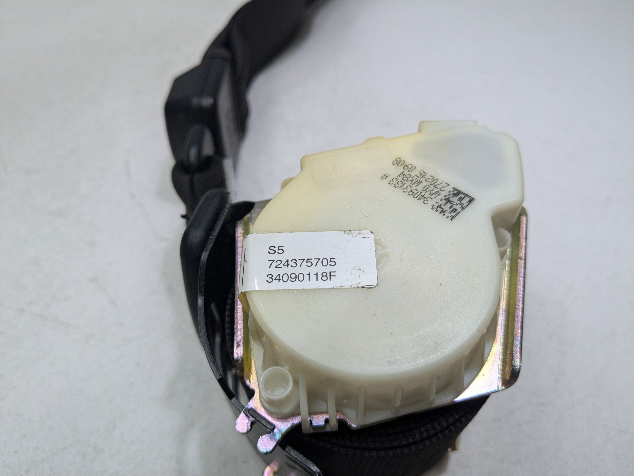 2014 - 2016 BMW 528I OEM SAFETY SEAT BELT RETRACTOR BLACK REAR CENTER SECOND ROW