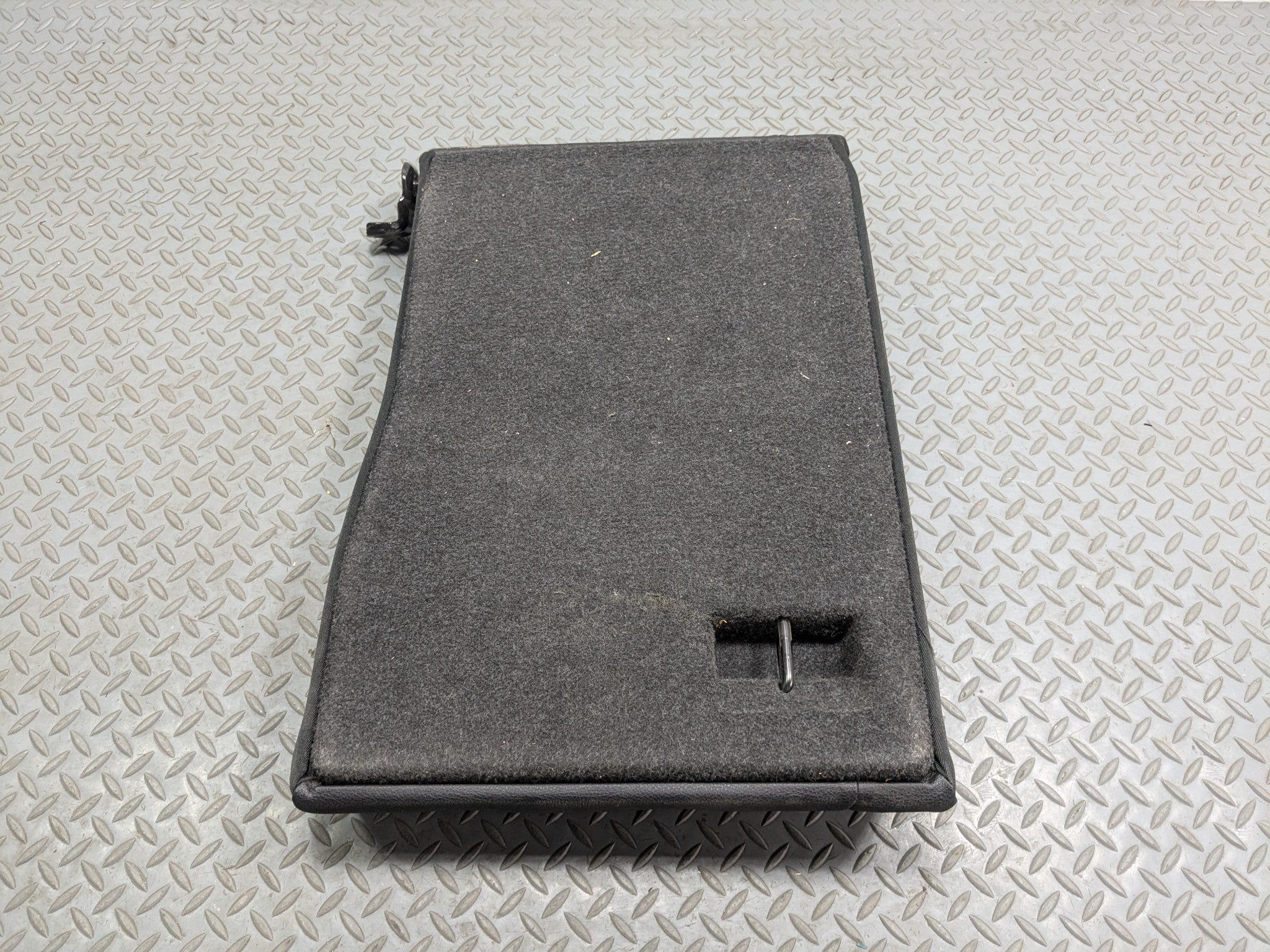 2014 - 2016 BMW 528I OEM UPPER SEAT CUSHION BACKREST REAR RIGHT PASSENGER SIDE