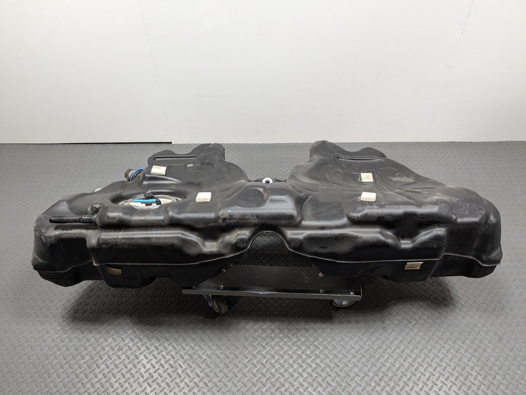 2014 - 2016 BMW 528I OEM GASOLINE GAS FUEL TANK RESERVOIR ASSEMBLY
